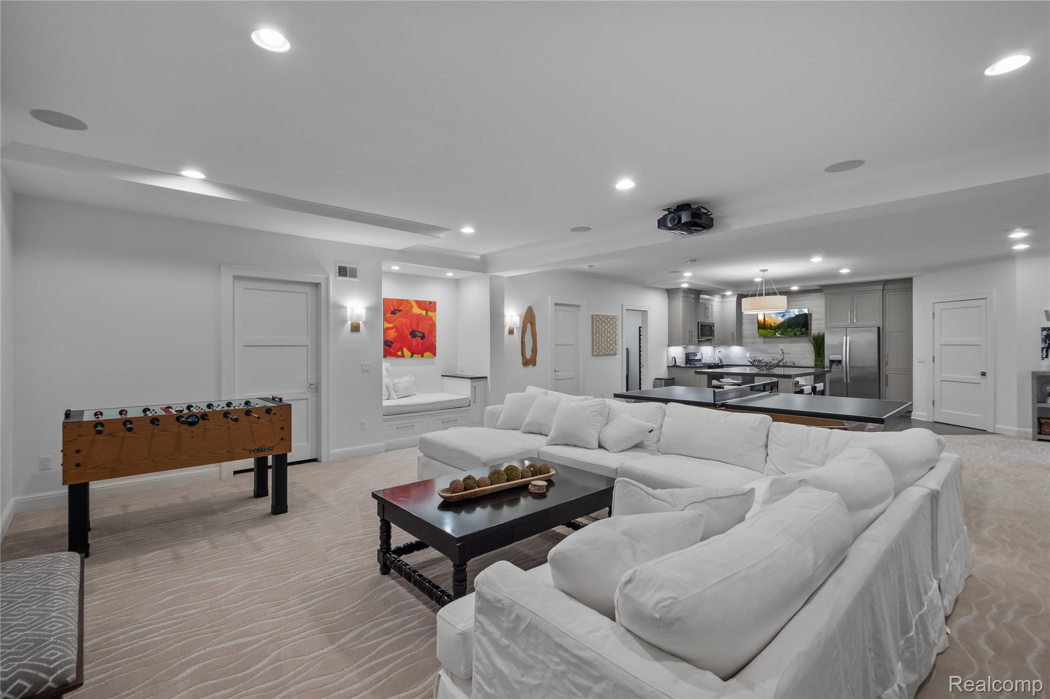 933 N Sherman Drive