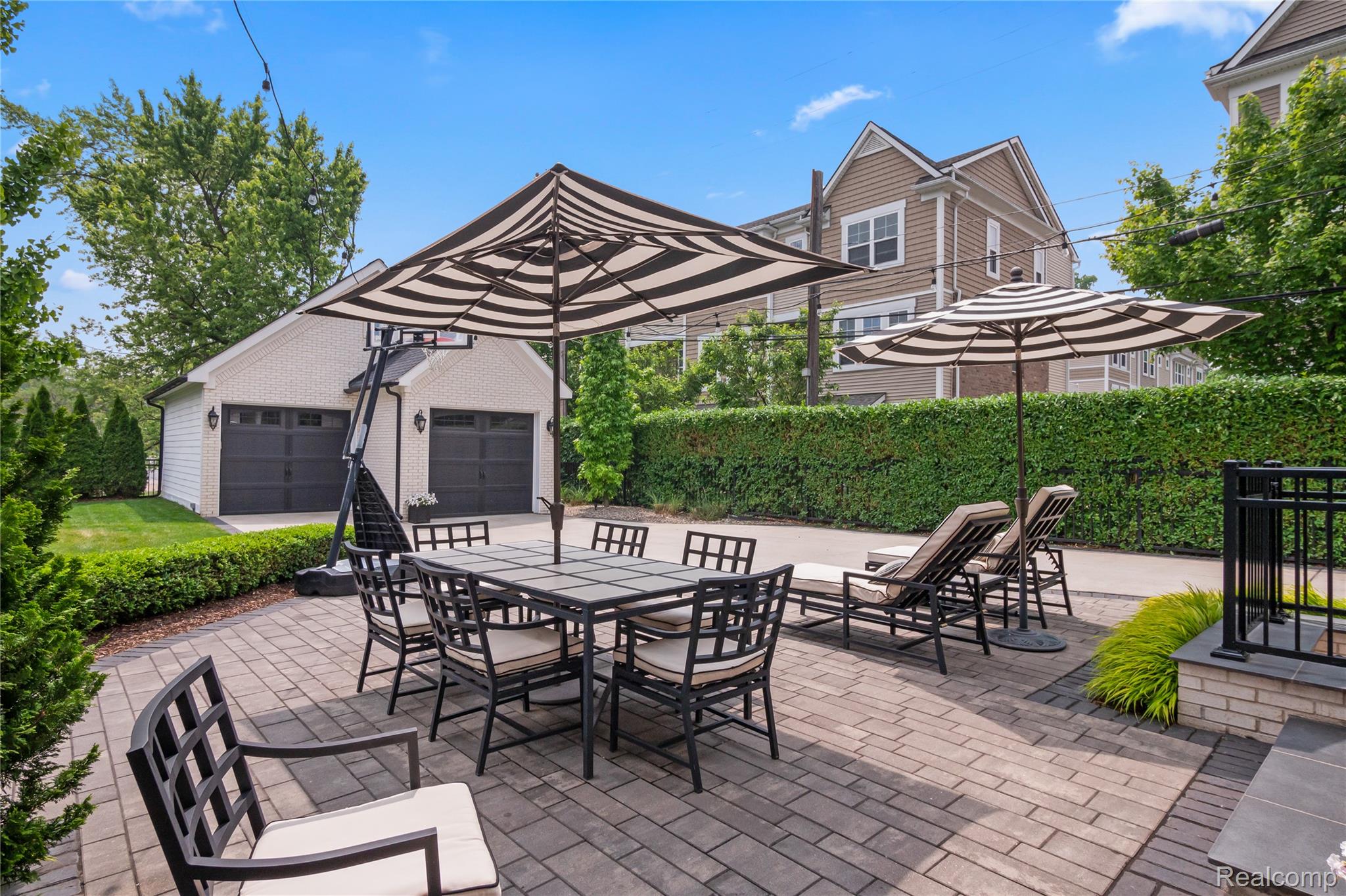 933 N Sherman Drive