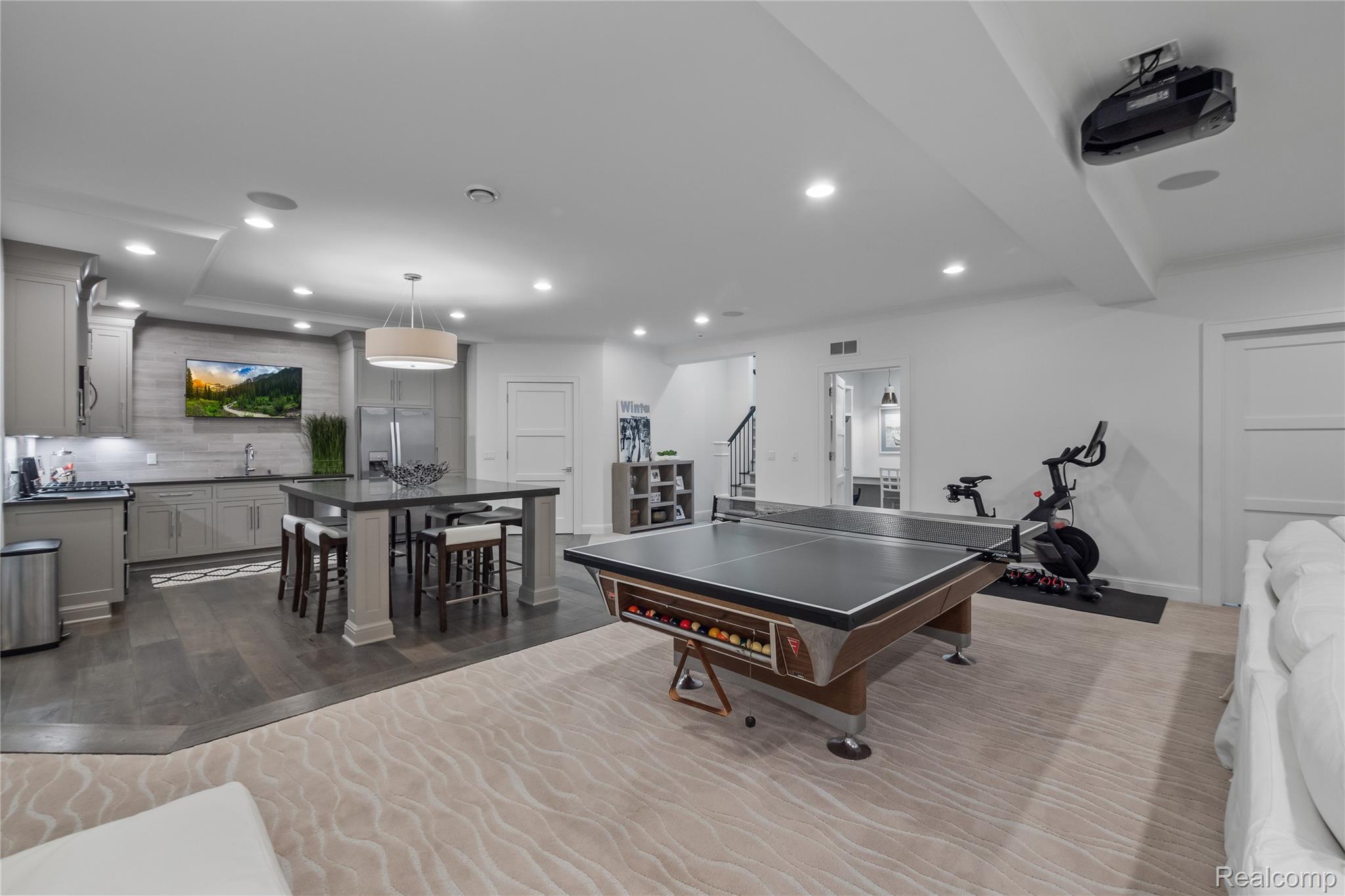 933 N Sherman Drive