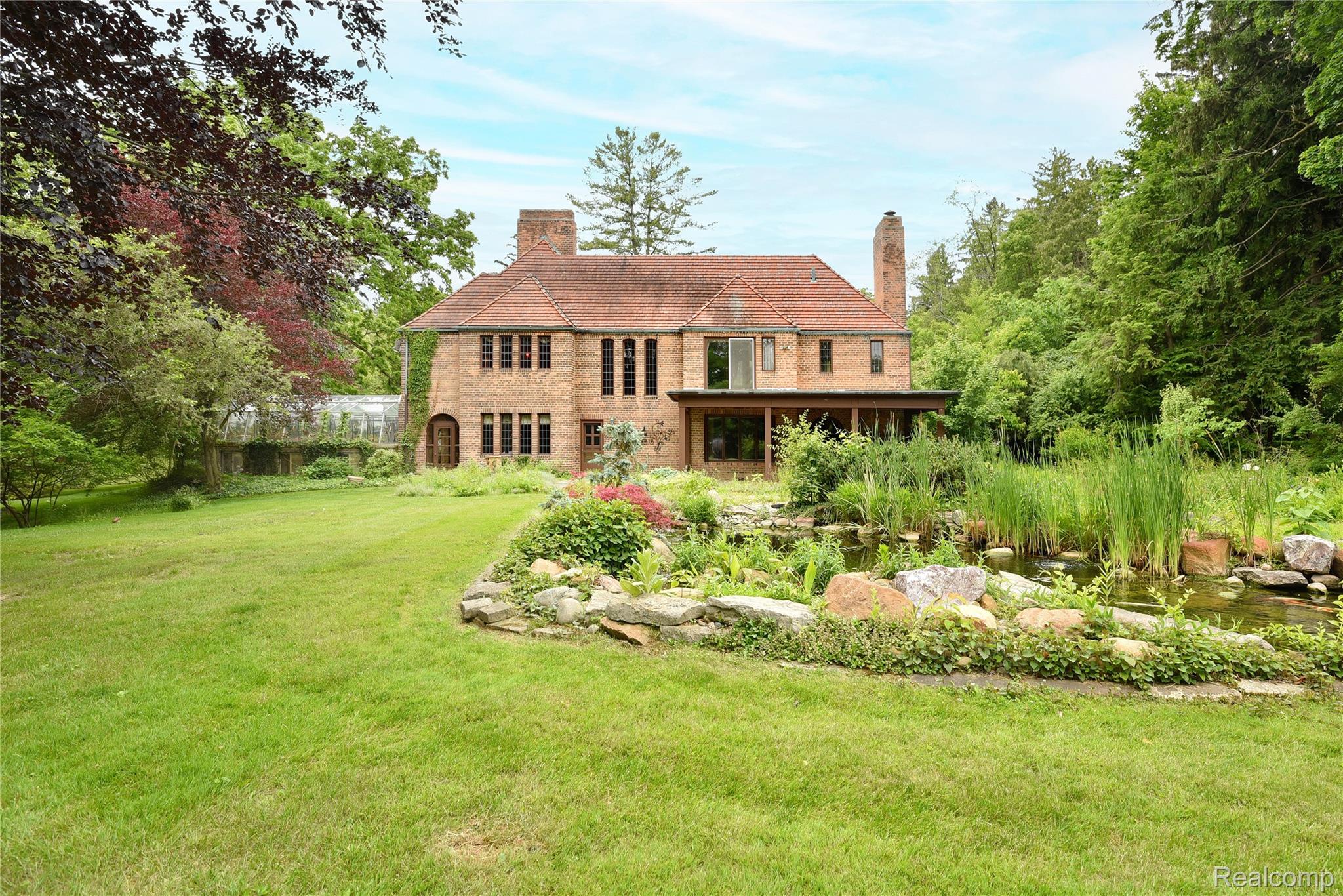 460 Goodhue Road