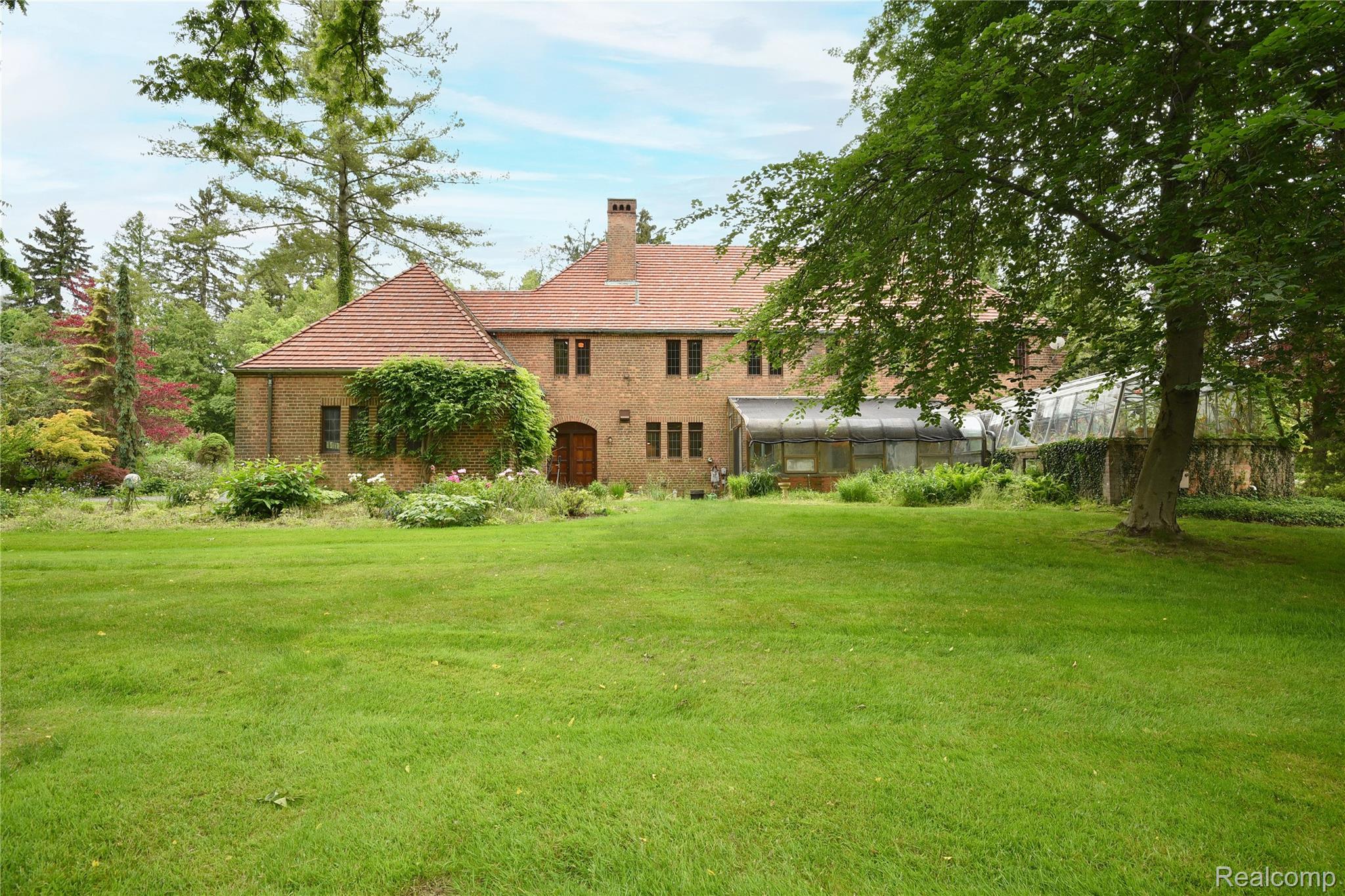 460 Goodhue Road