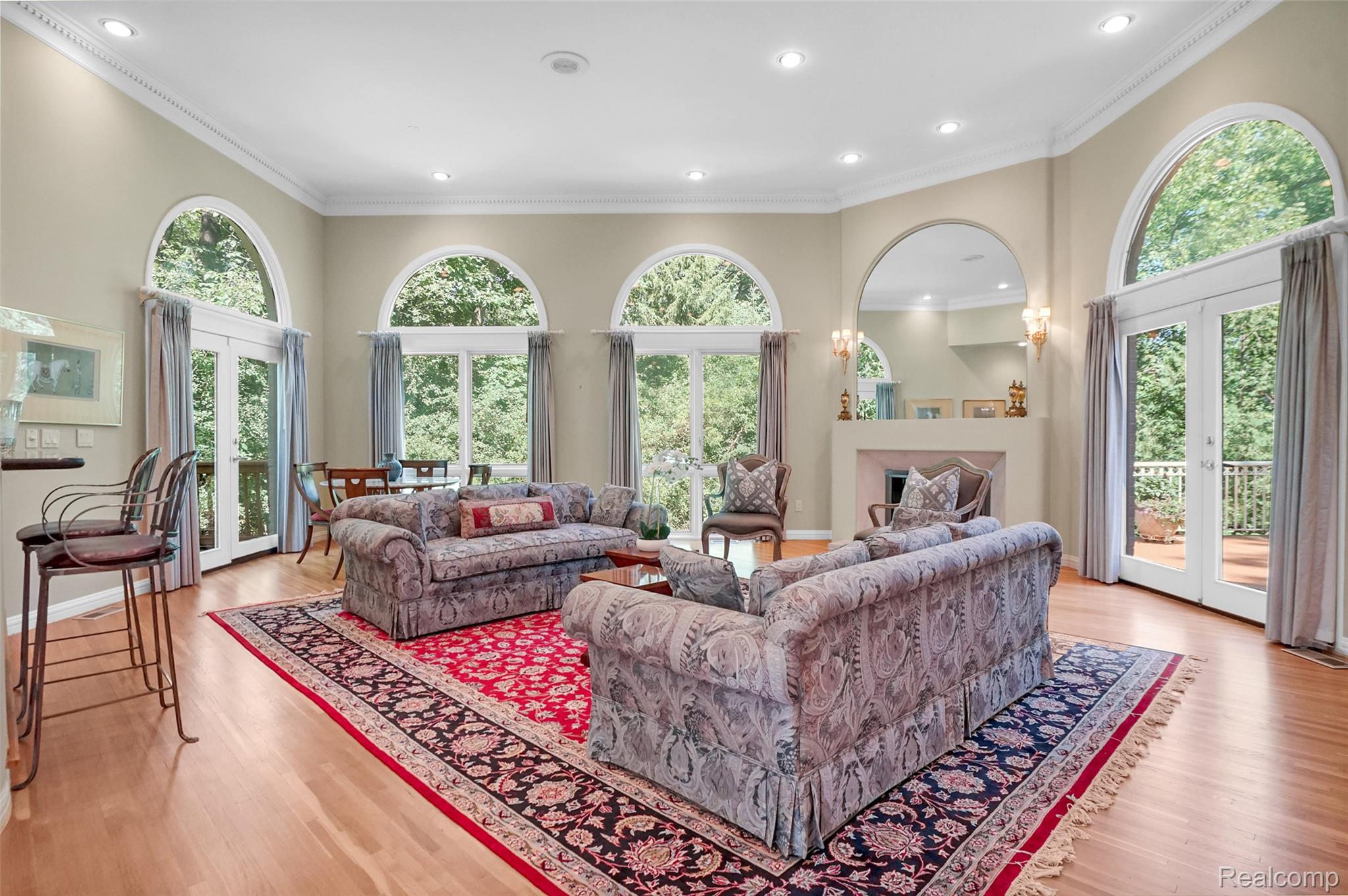 5575 Forman Drive