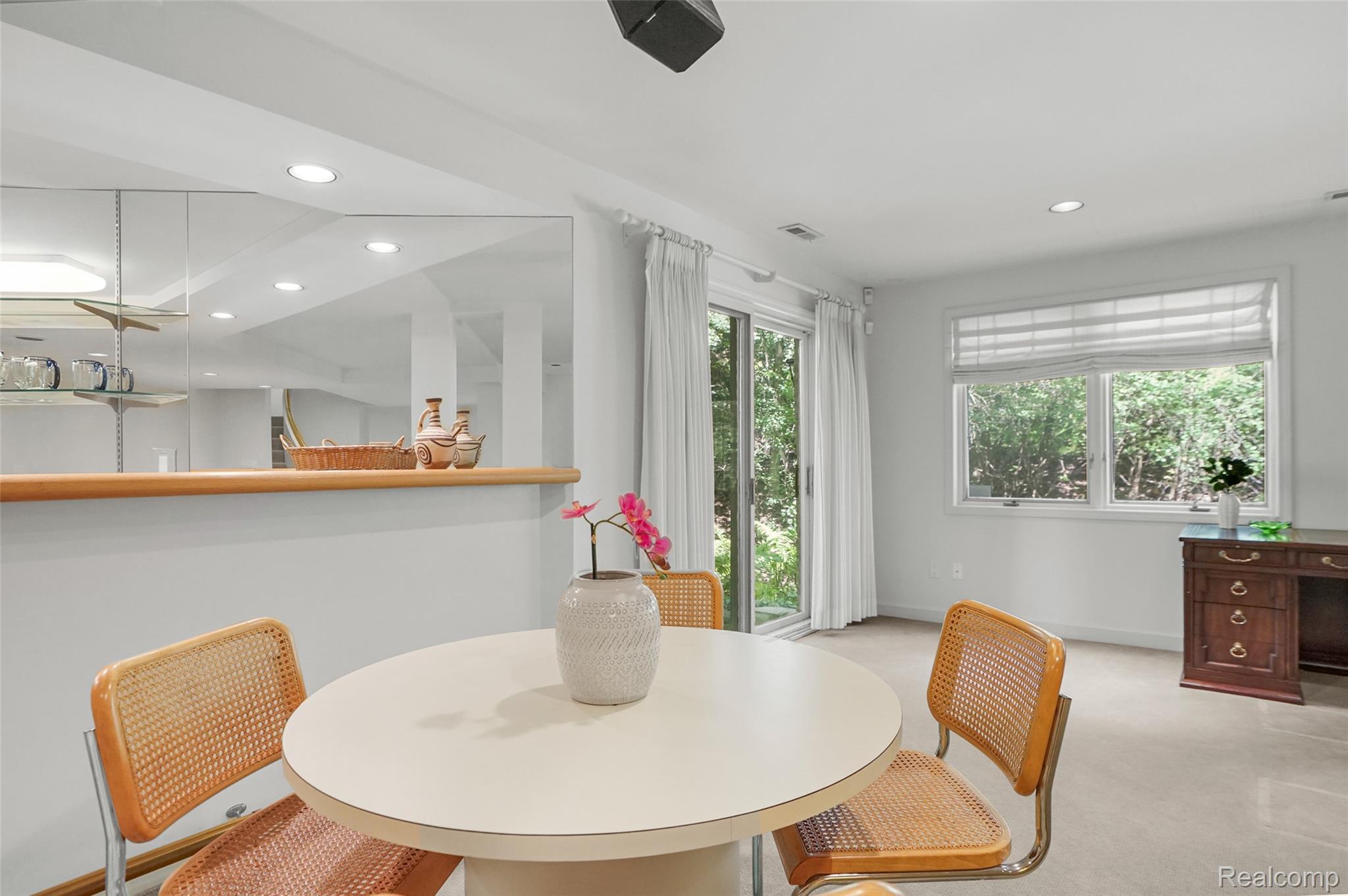 5575 Forman Drive