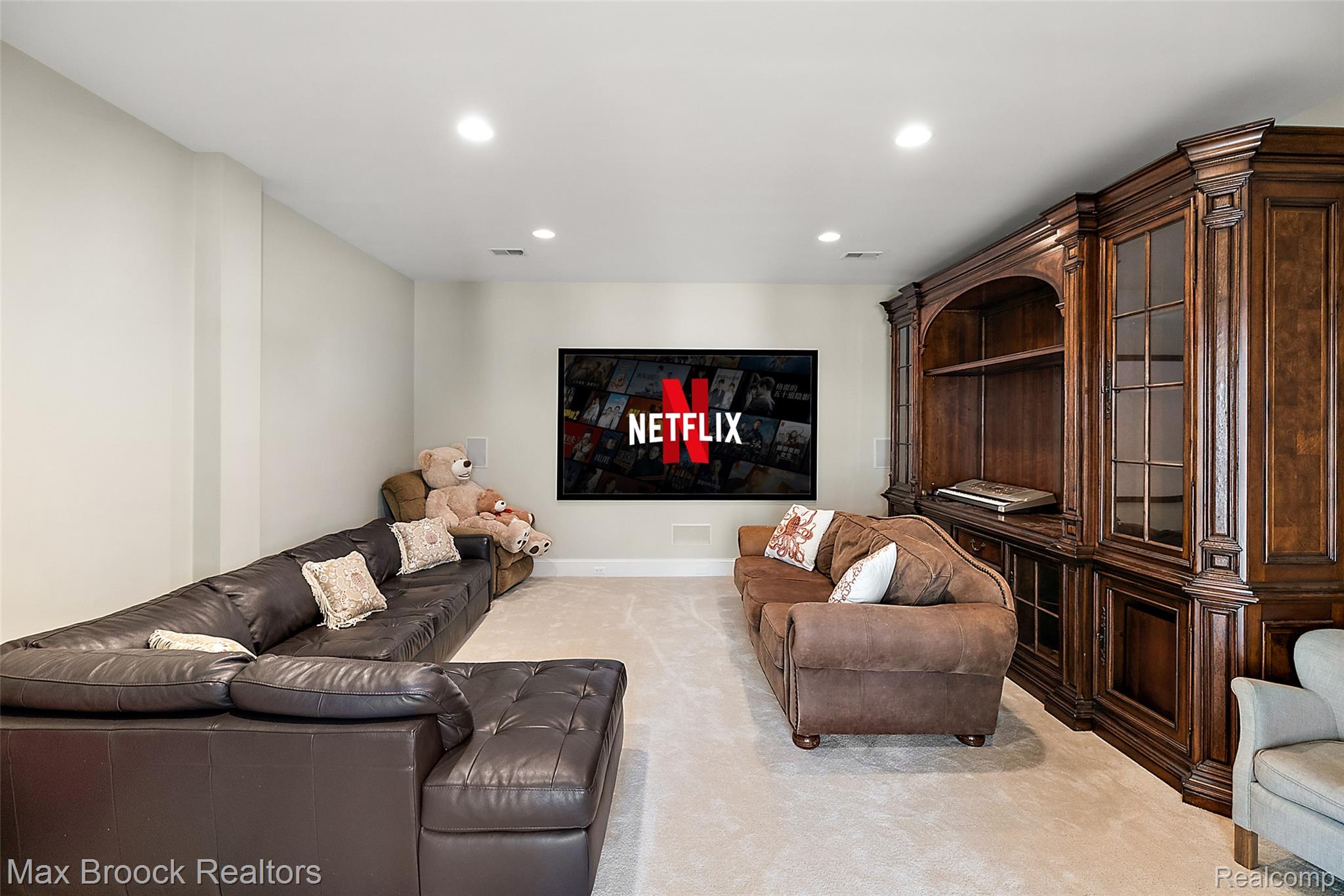 1111 Trowbridge Road