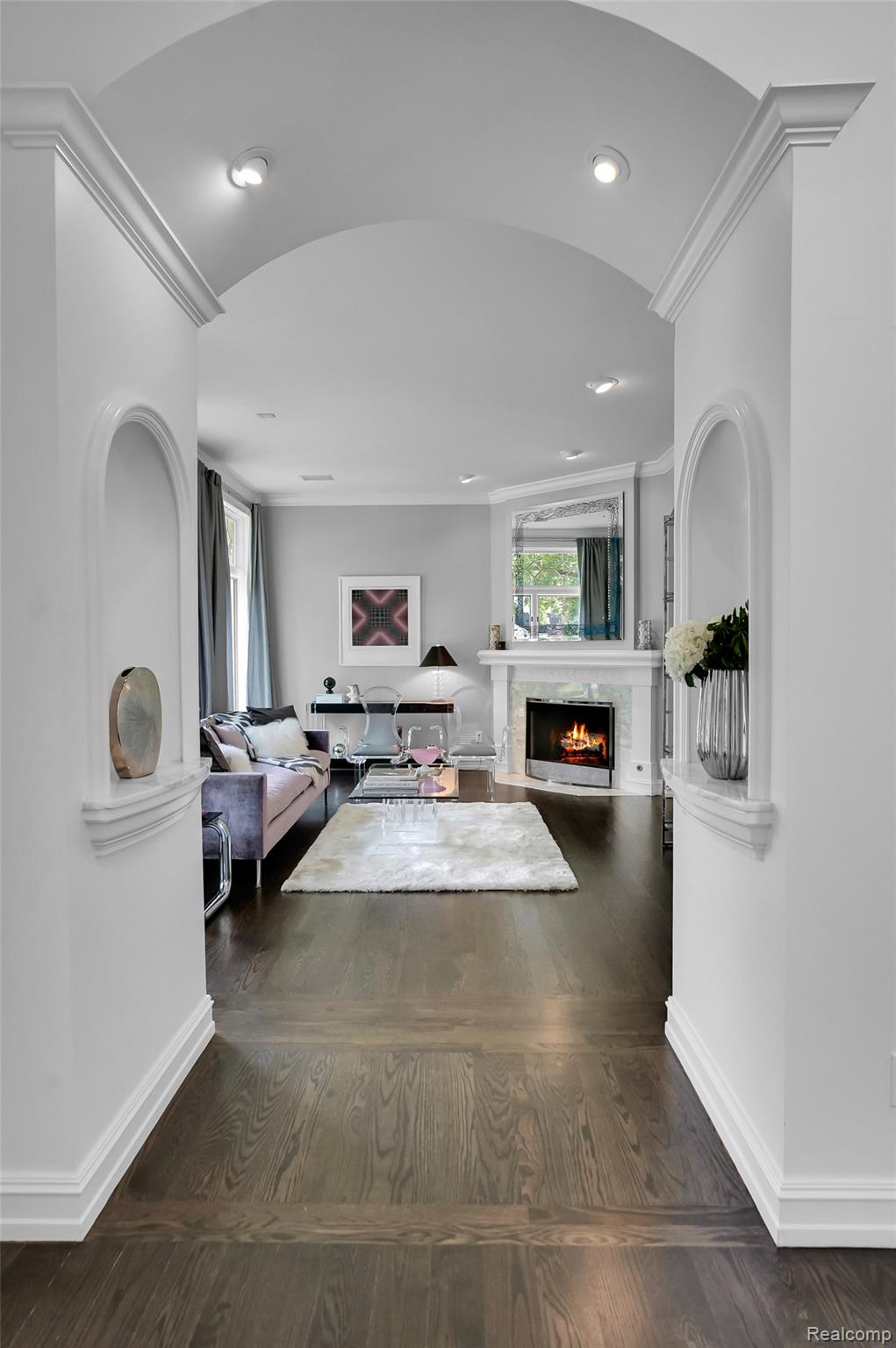 655 Chester Street