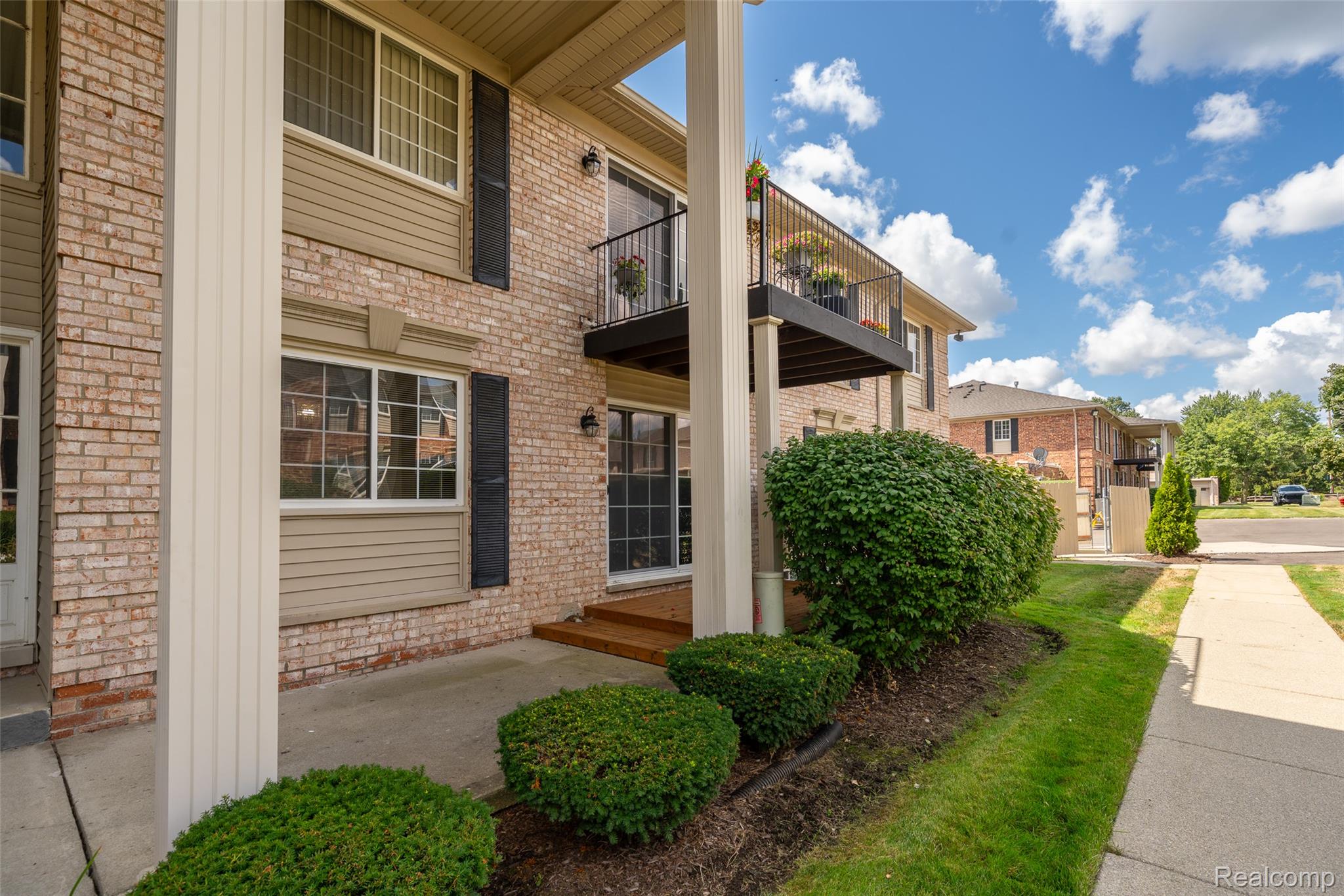 6151 Orchard Lake Road 103