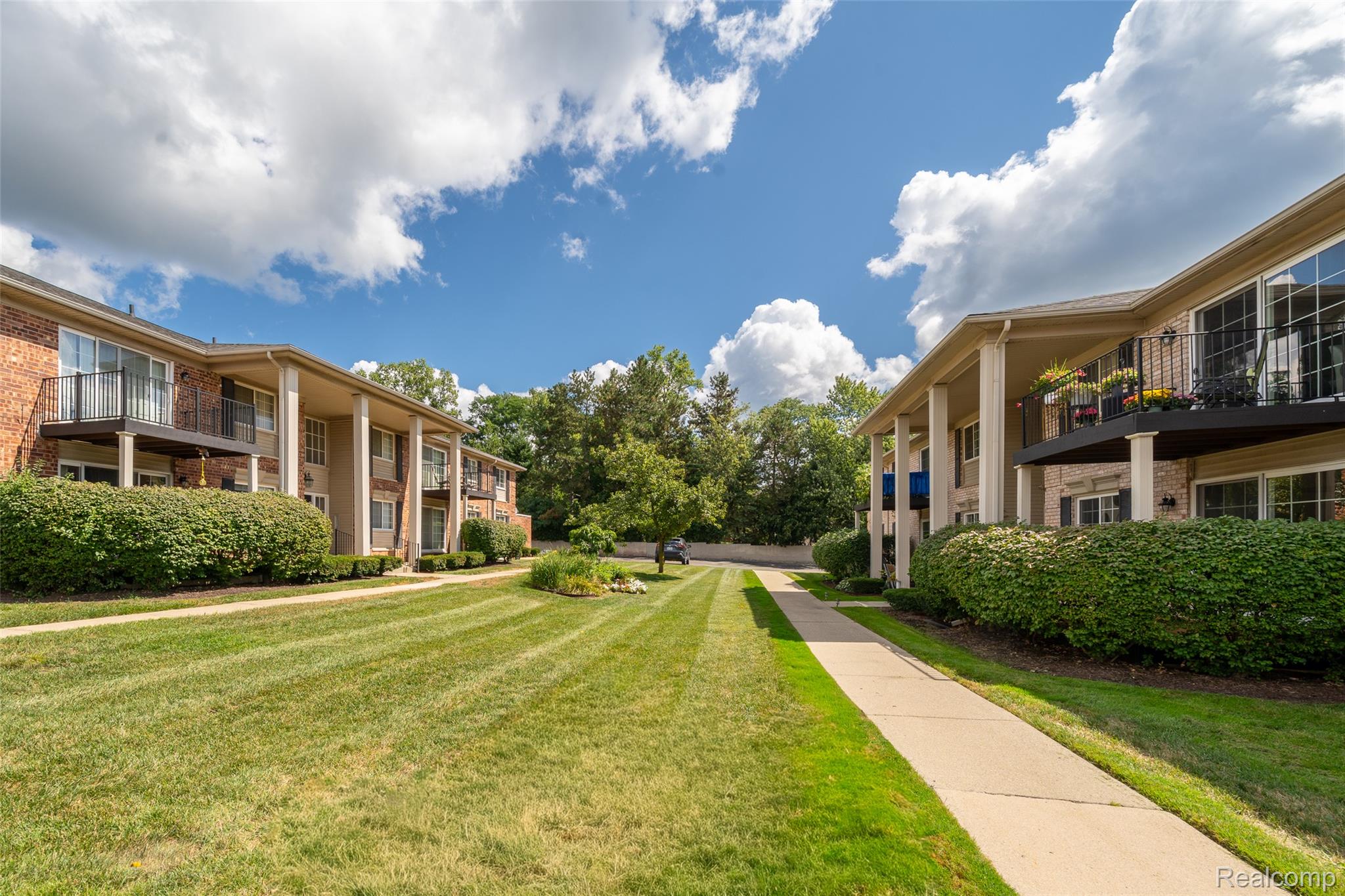 6151 Orchard Lake Road 103