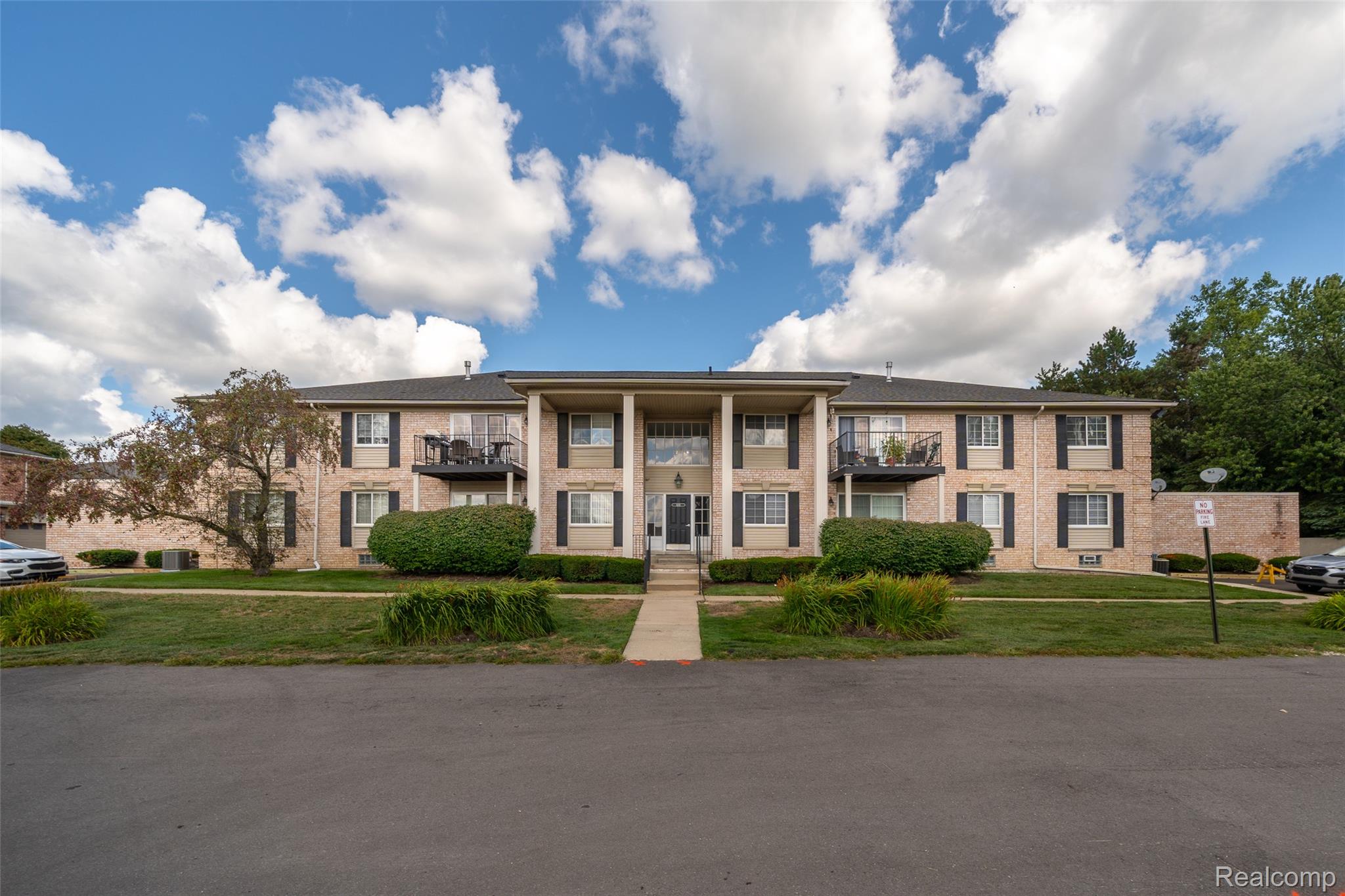 6151 Orchard Lake Road 103
