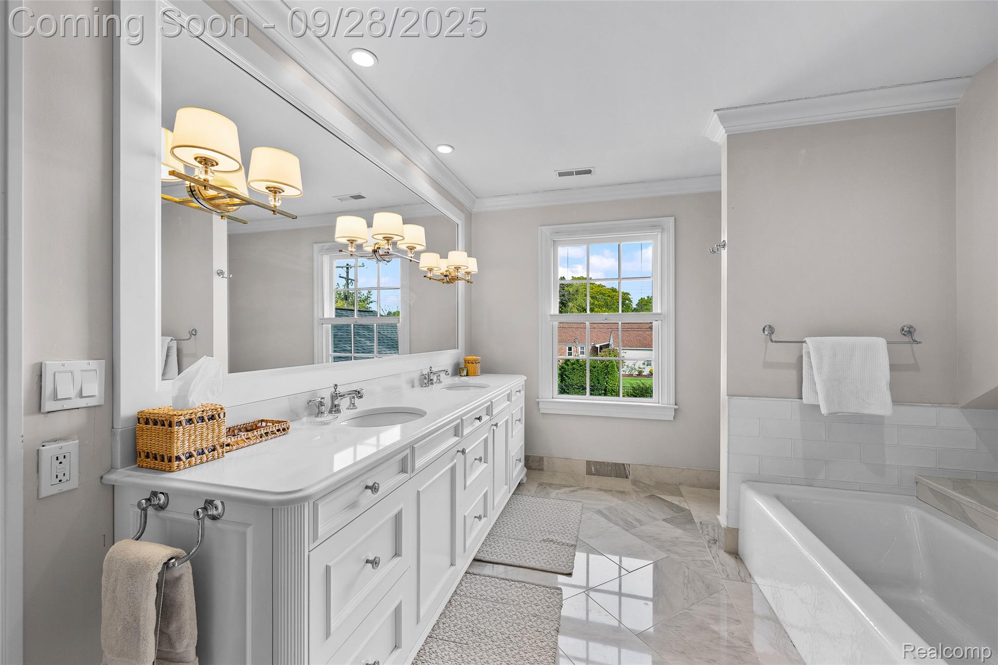 4402 Arlington Drive