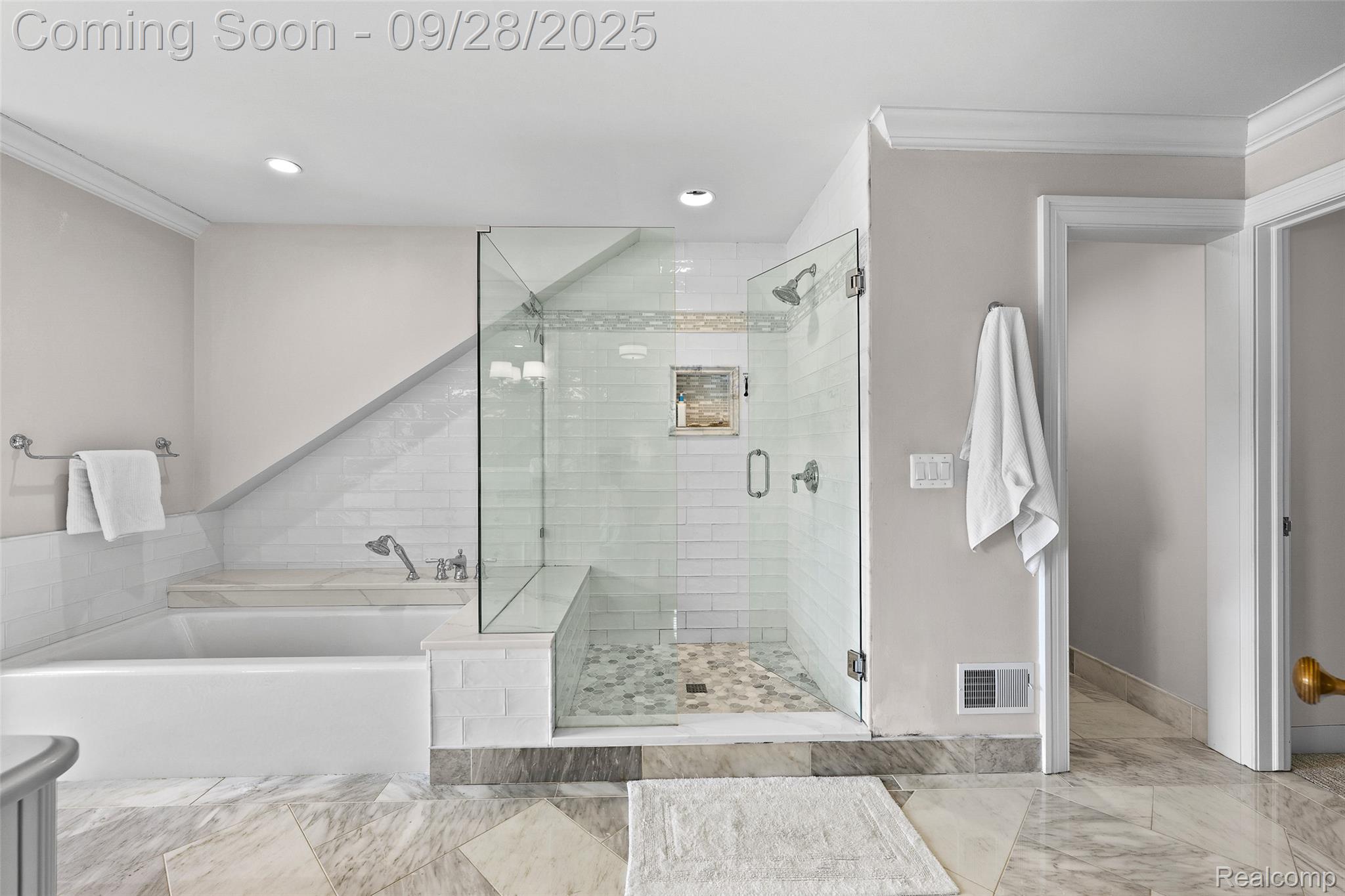 4402 Arlington Drive