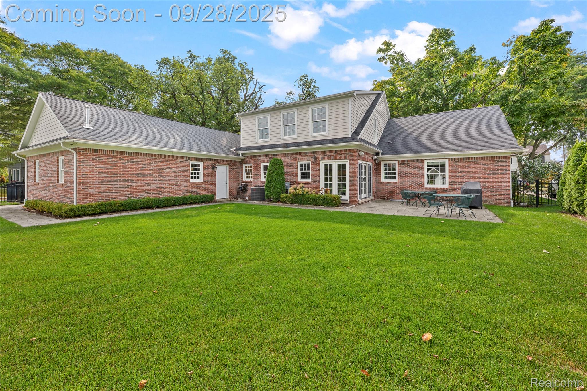 4402 Arlington Drive