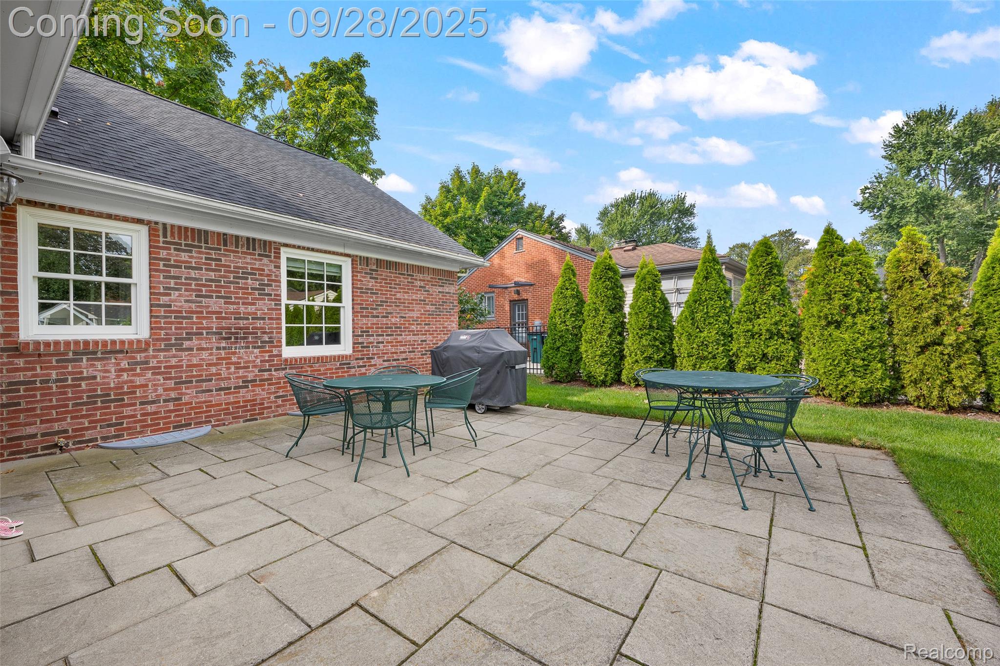 4402 Arlington Drive