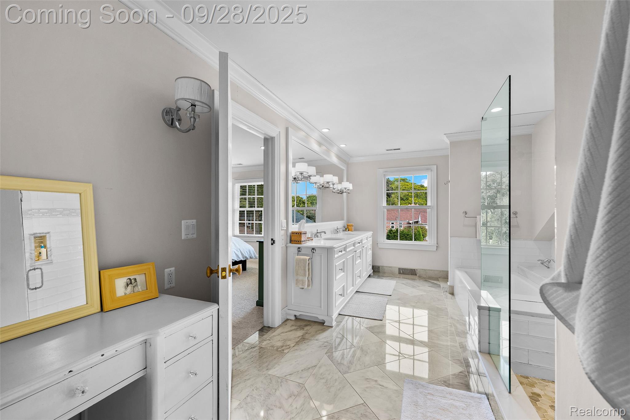 4402 Arlington Drive