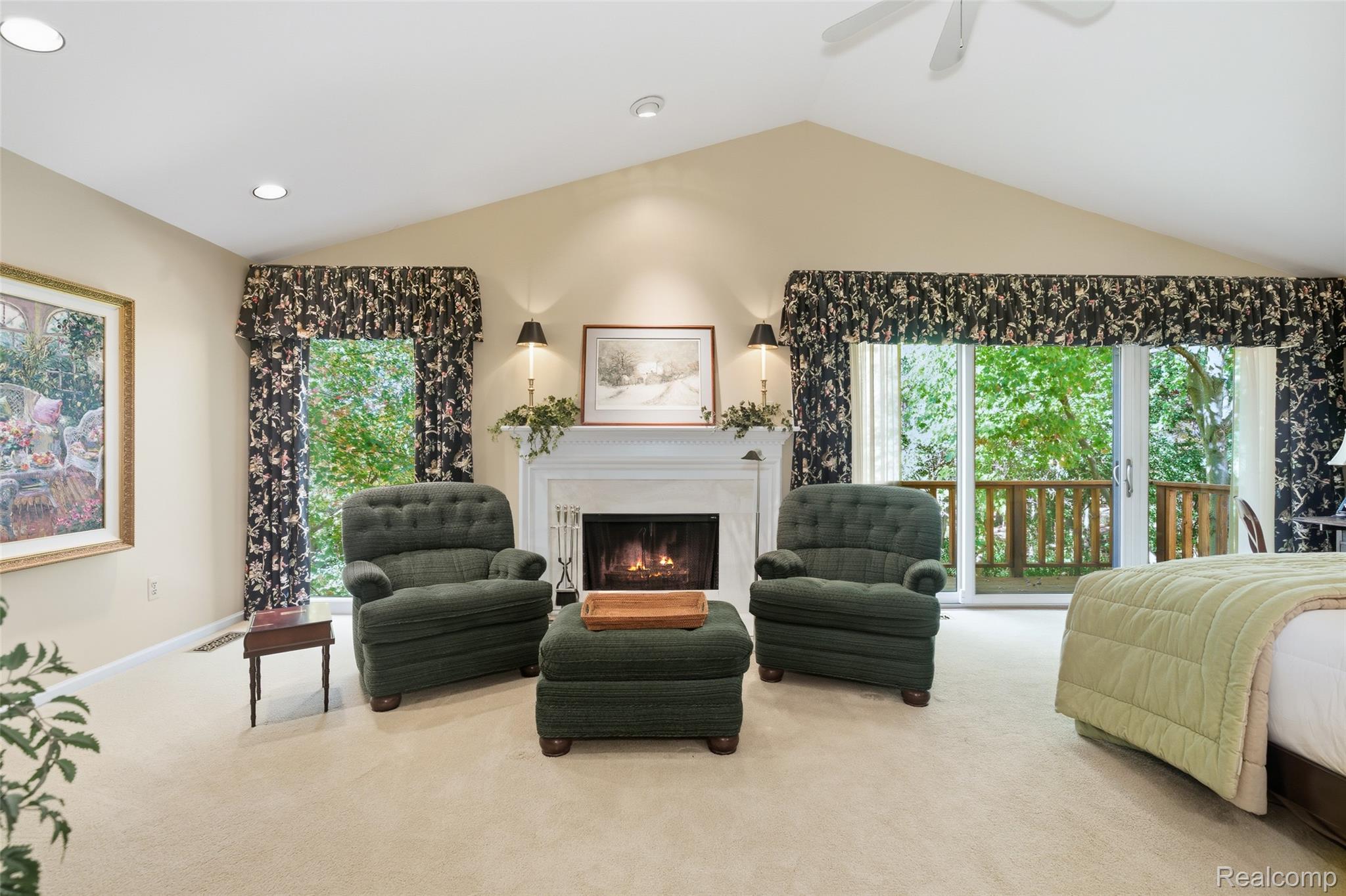 4832 Cliffside Drive 21