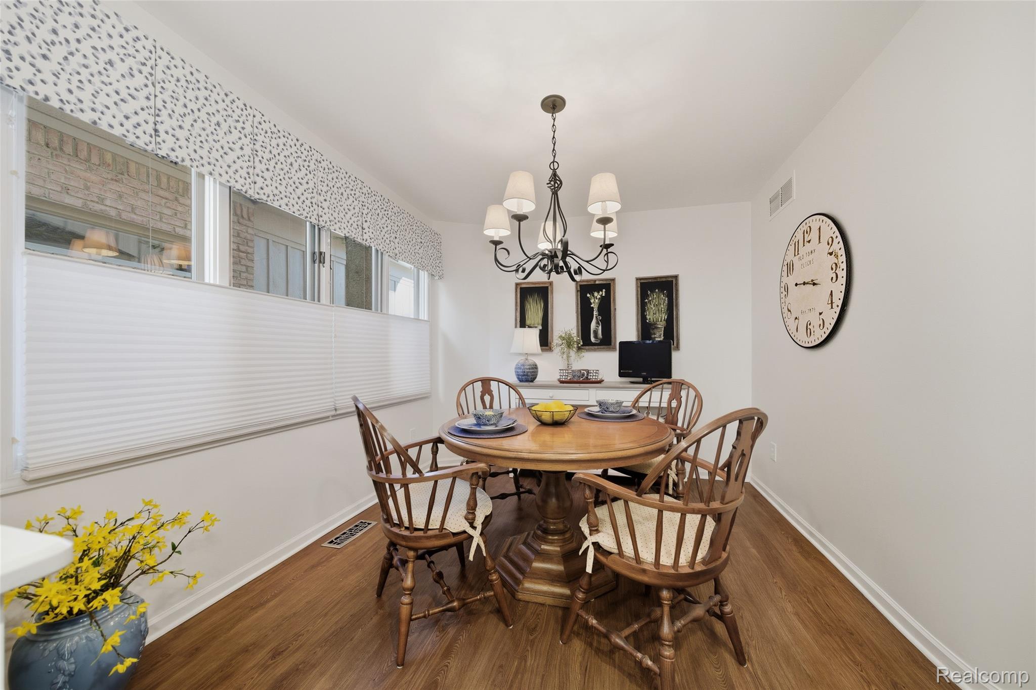 4832 Cliffside Drive 21