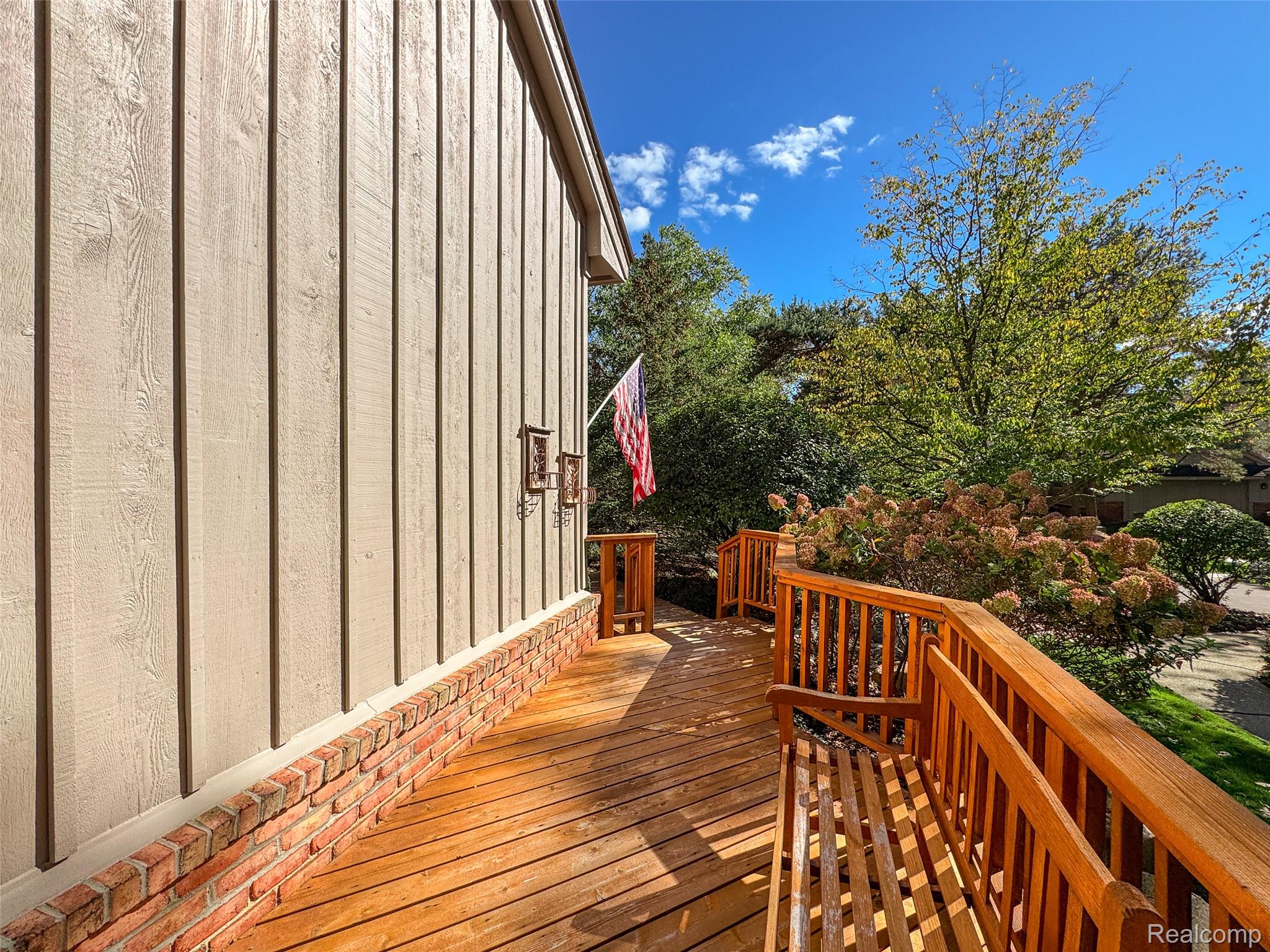 4832 Cliffside Drive 21