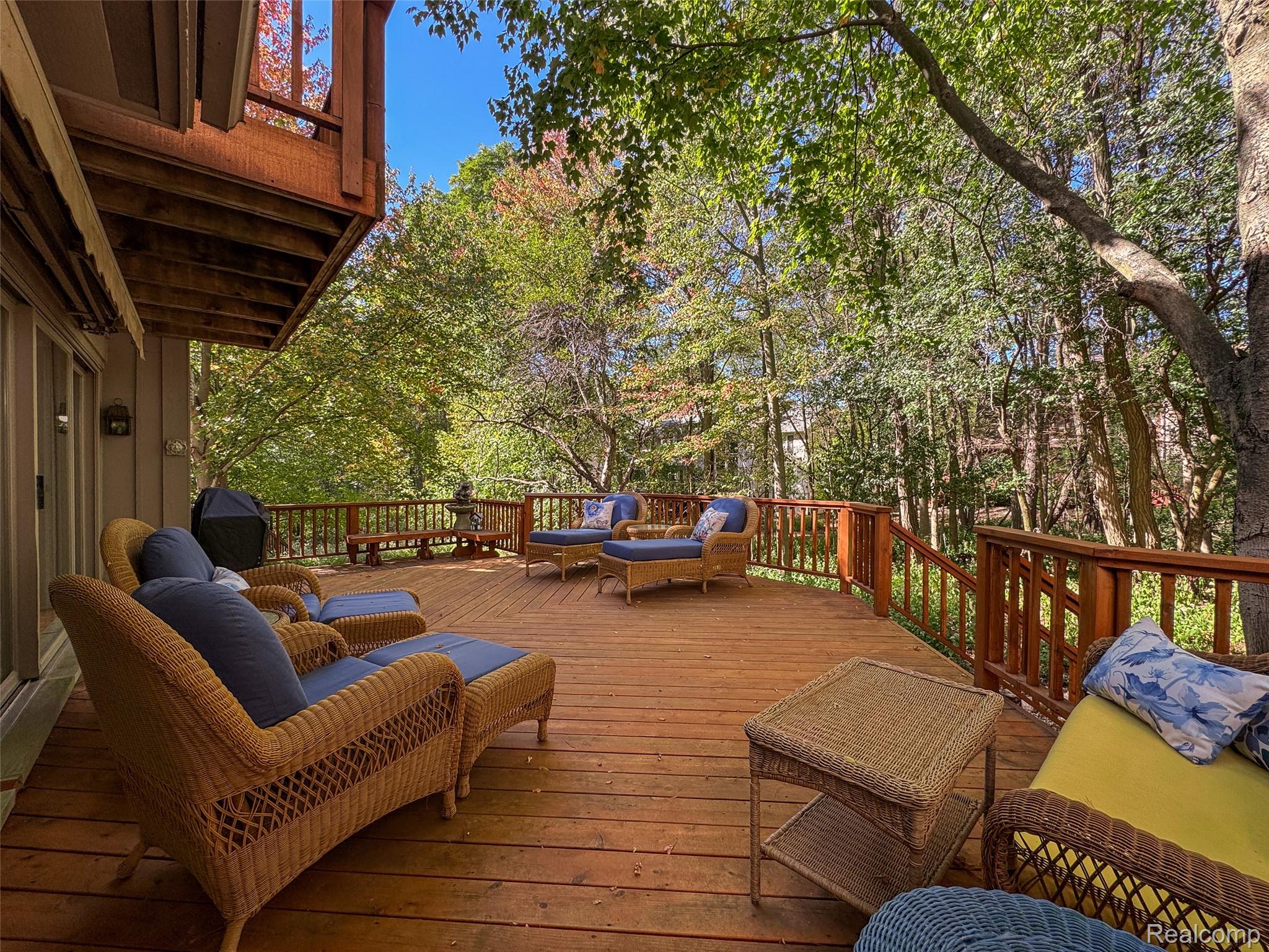 4832 Cliffside Drive 21