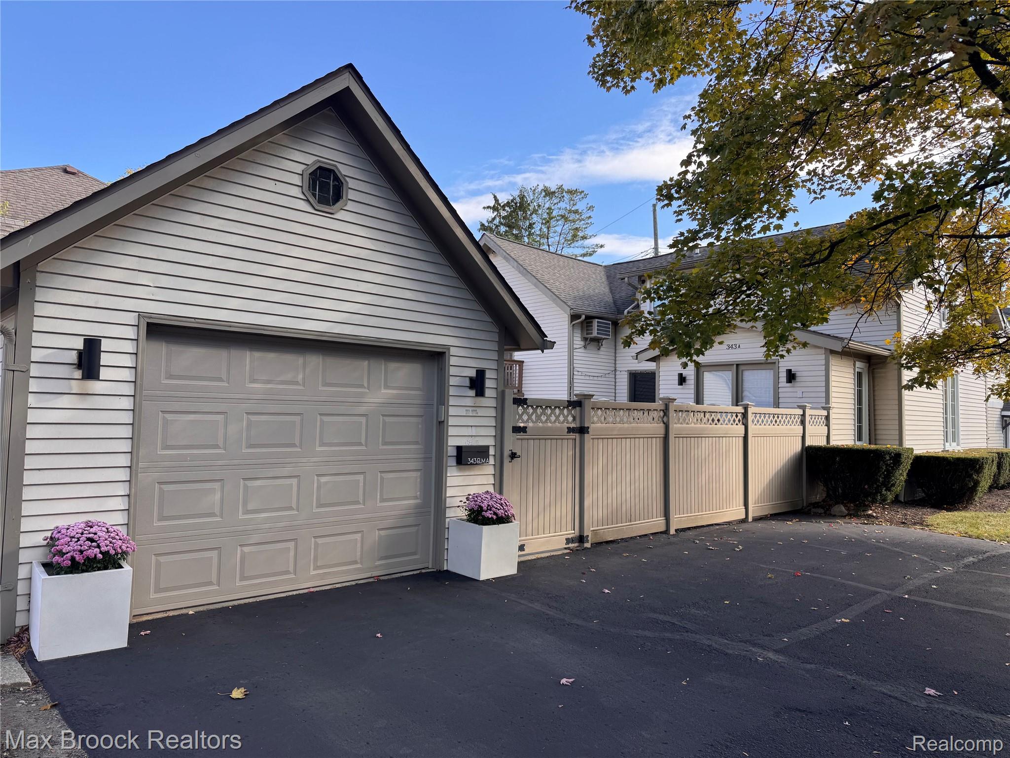 343 Elm Street A