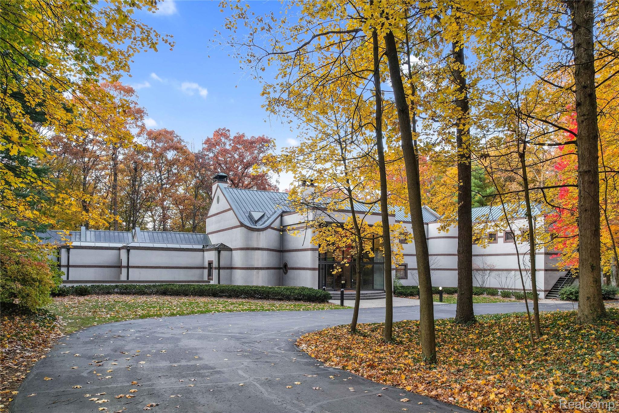 1335 Trowbridge Road