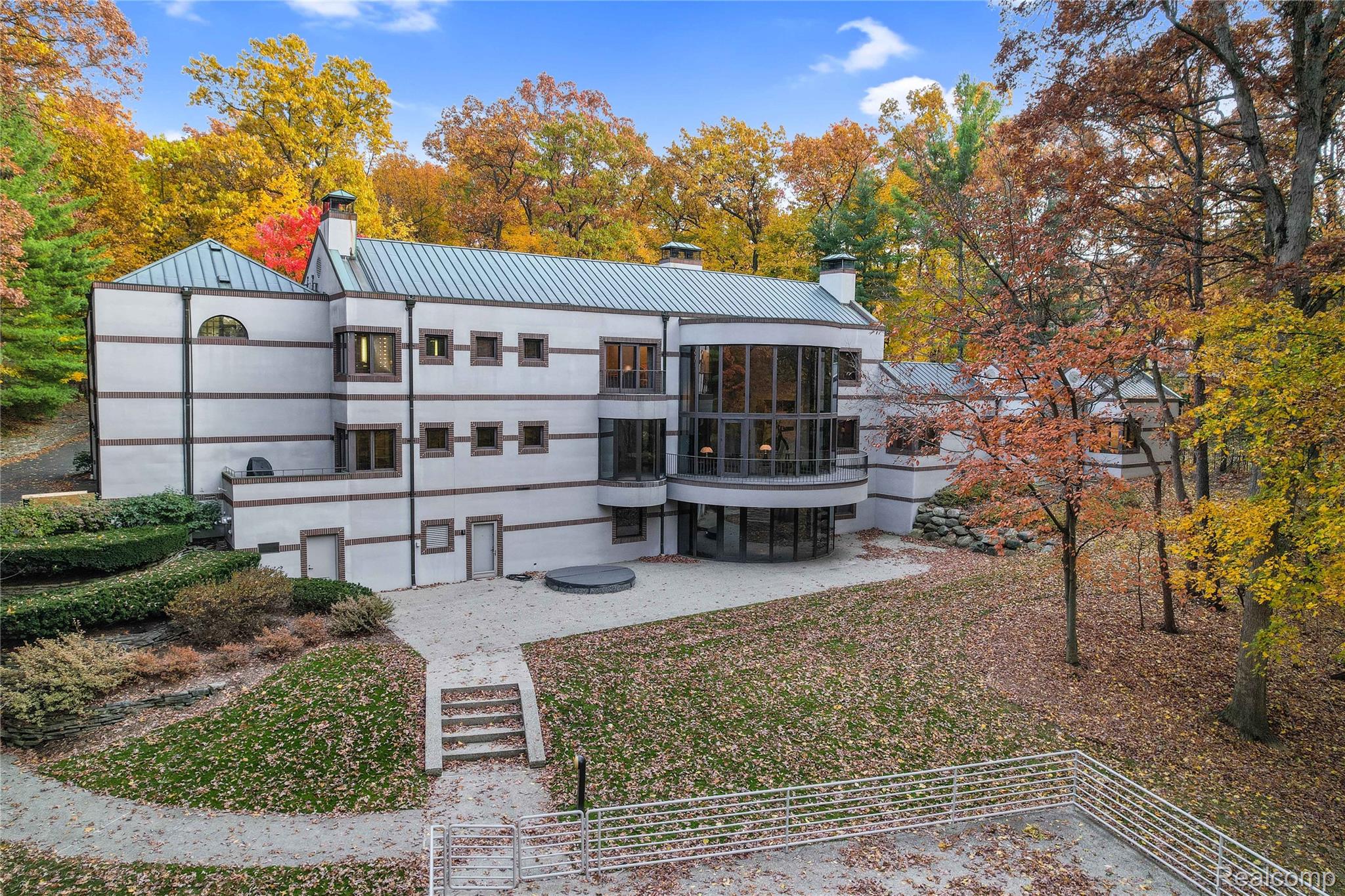 1335 Trowbridge Road