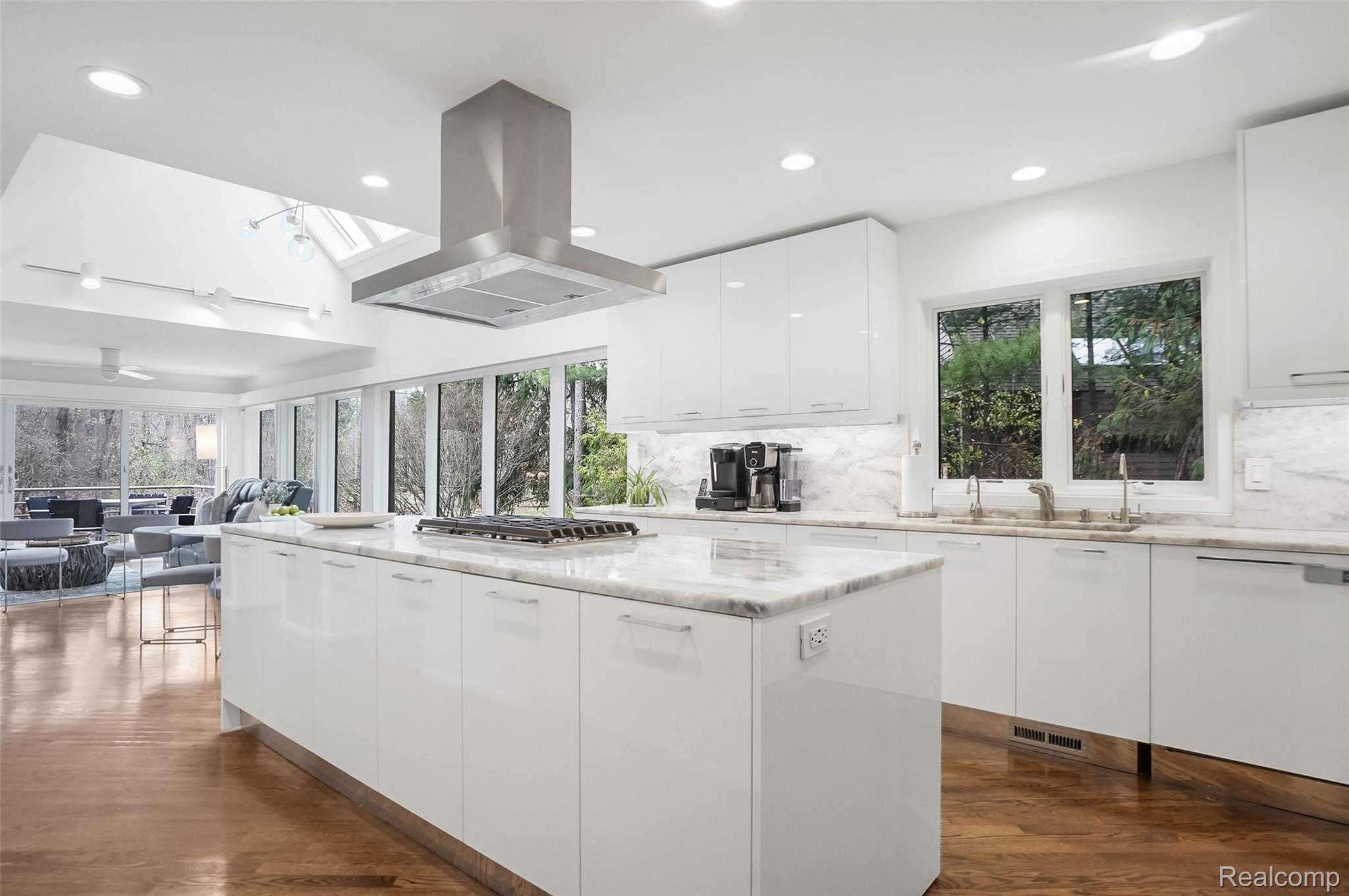 4766 Overton Cove