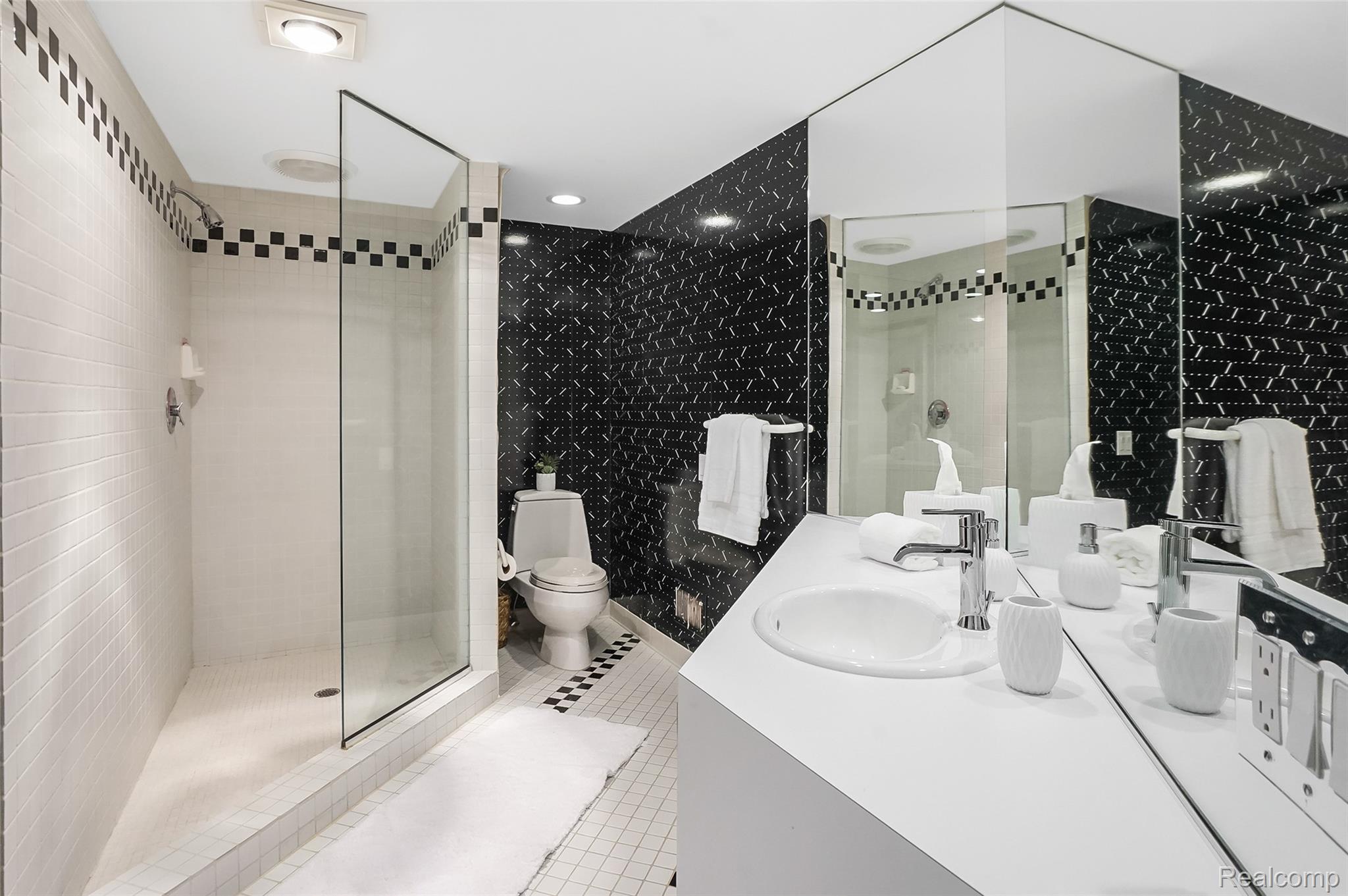 4766 Overton Cove