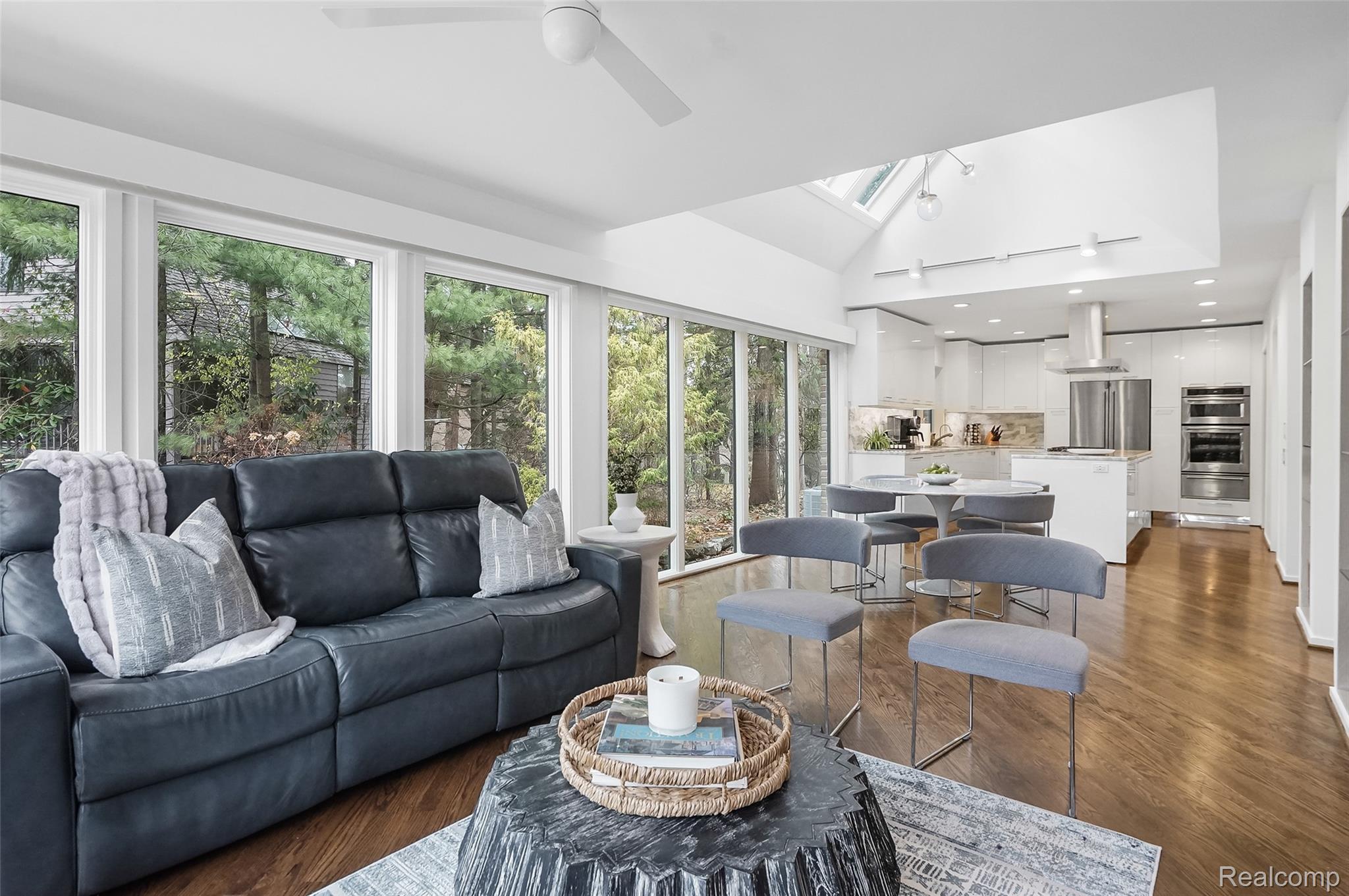 4766 Overton Cove