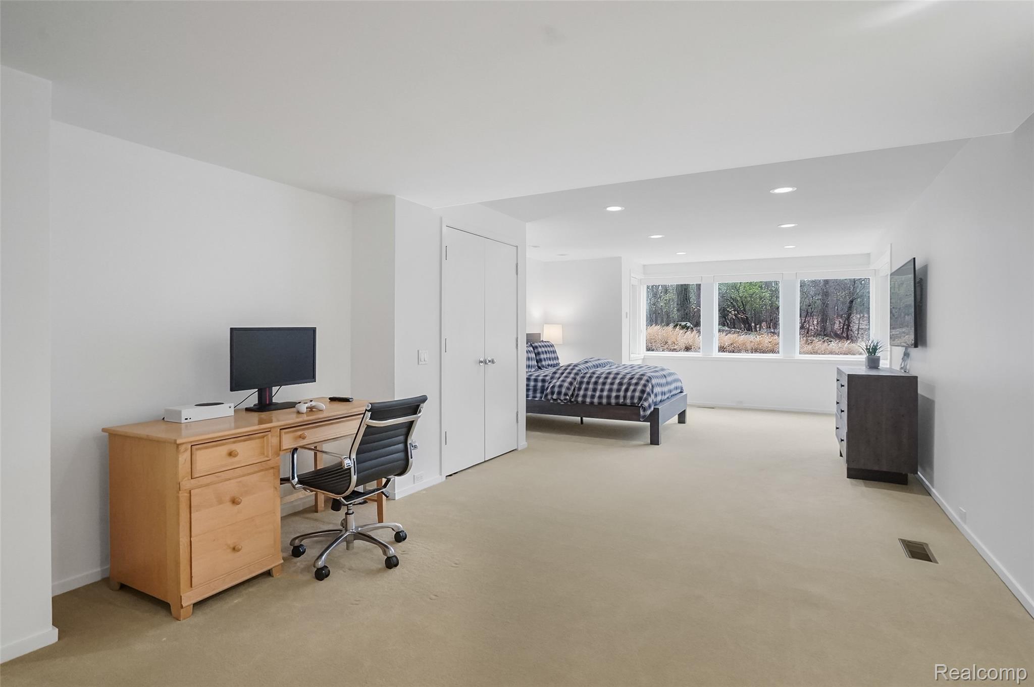 4766 Overton Cove