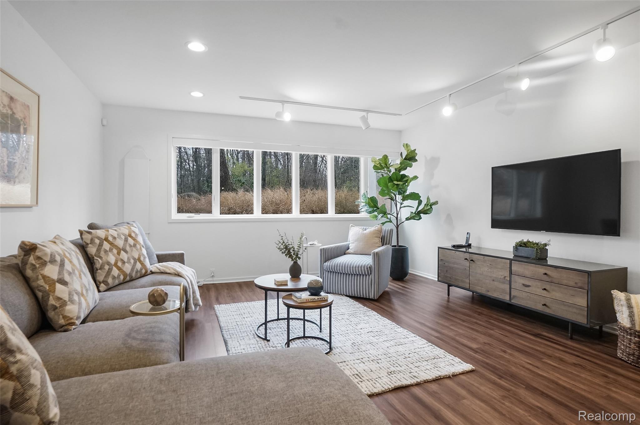 4766 Overton Cove