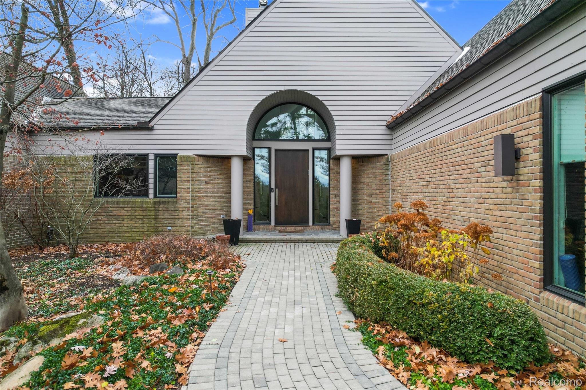 4766 Overton Cove