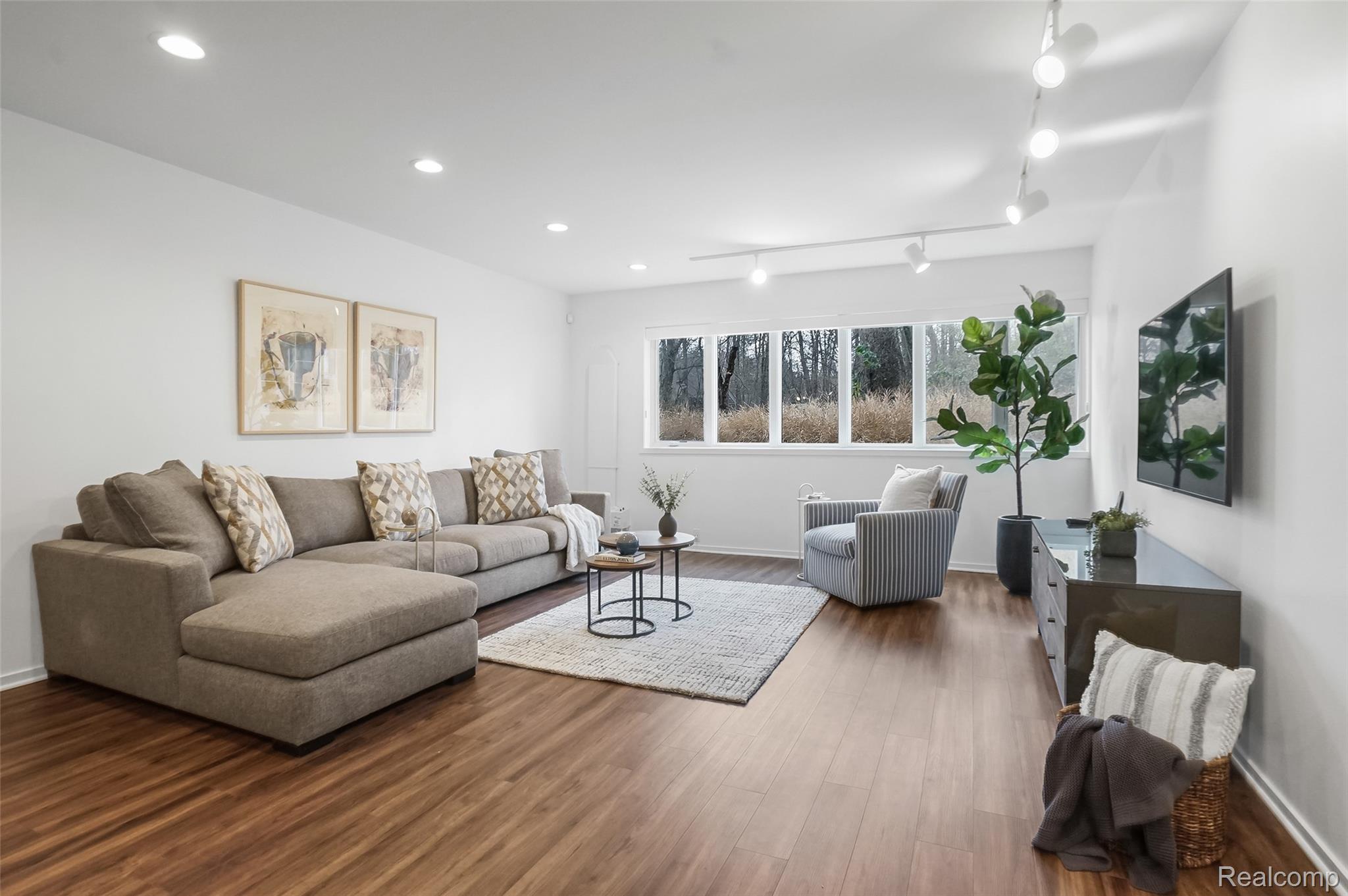 4766 Overton Cove