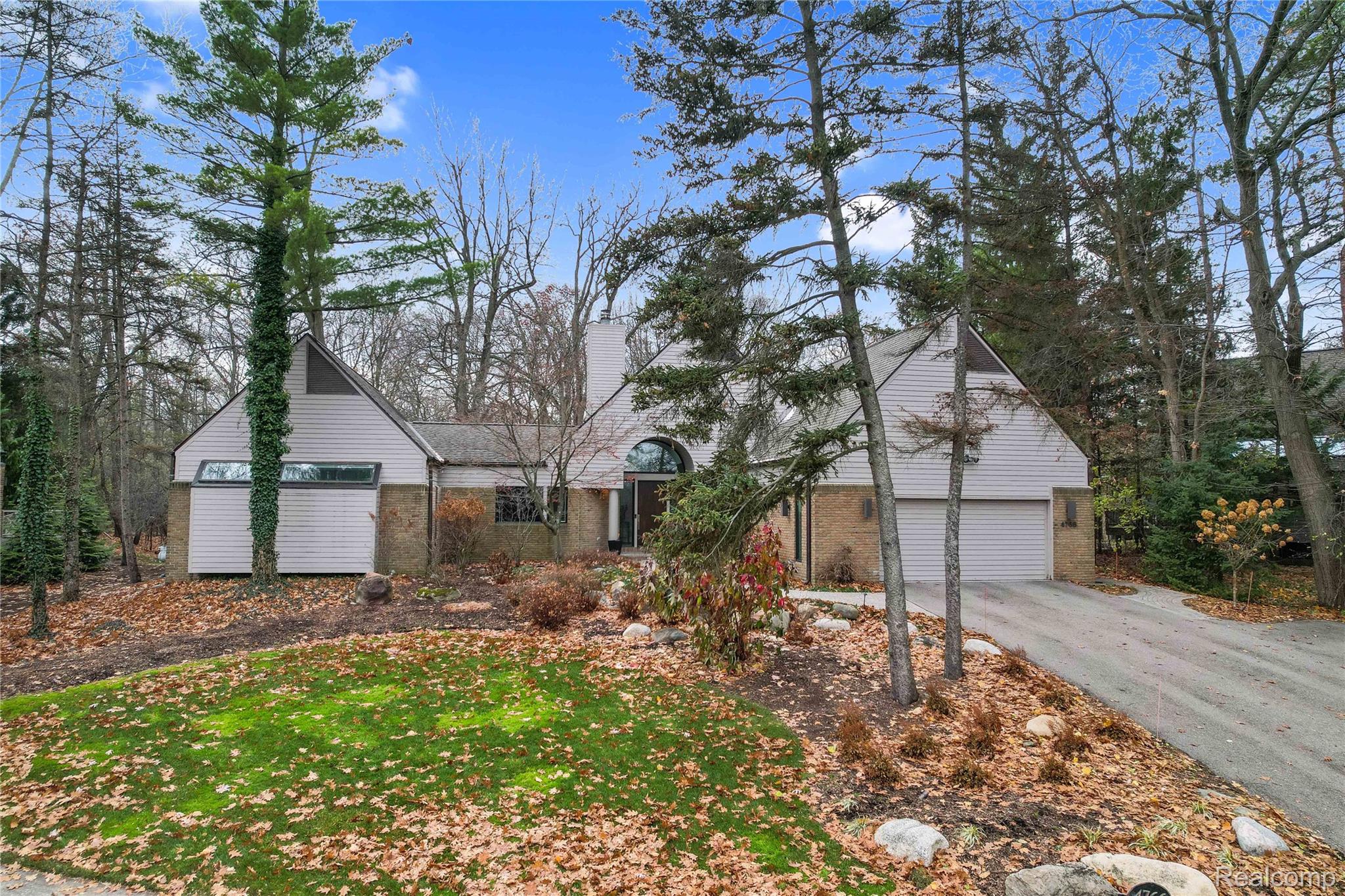 4766 Overton Cove