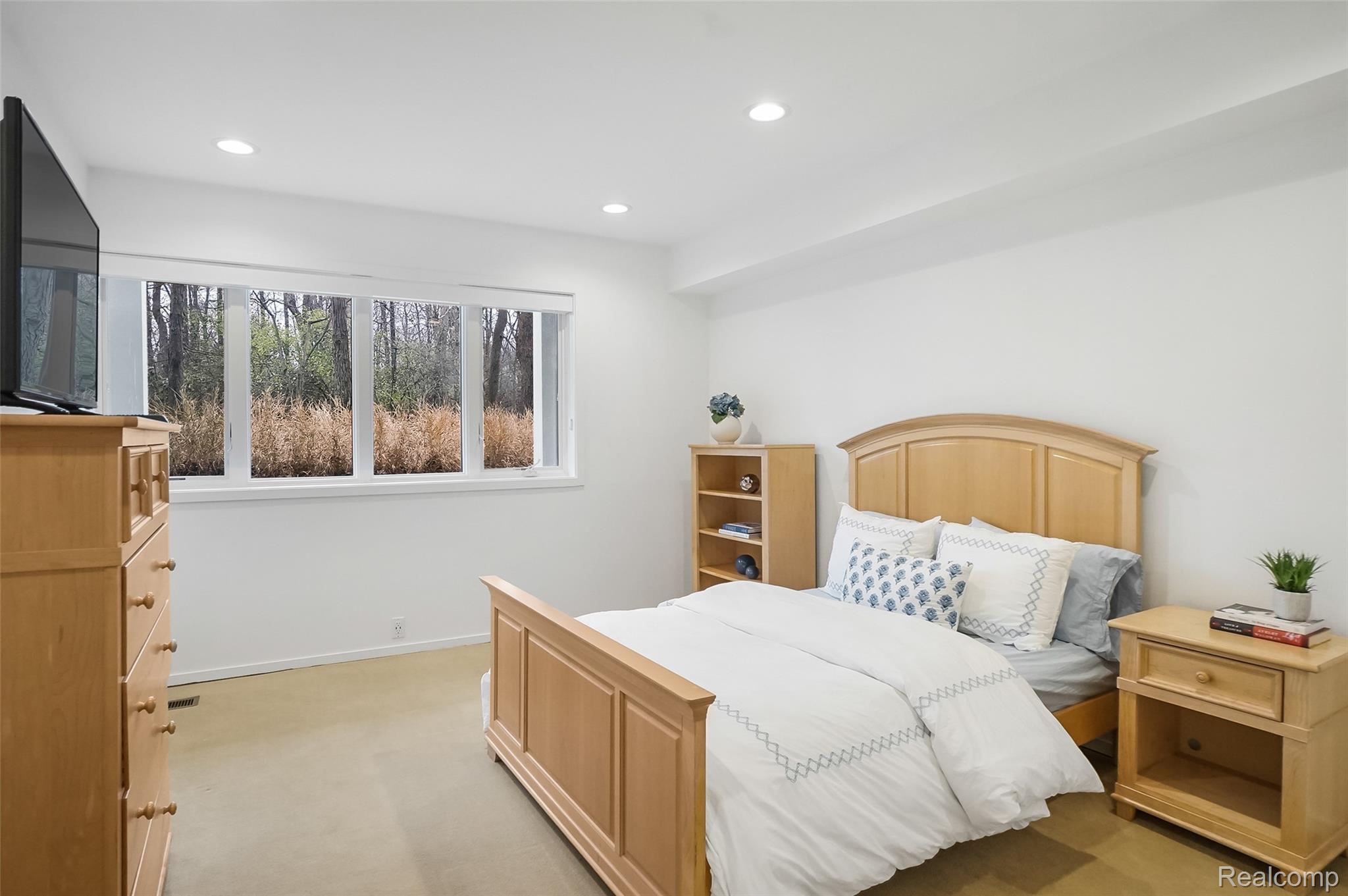4766 Overton Cove