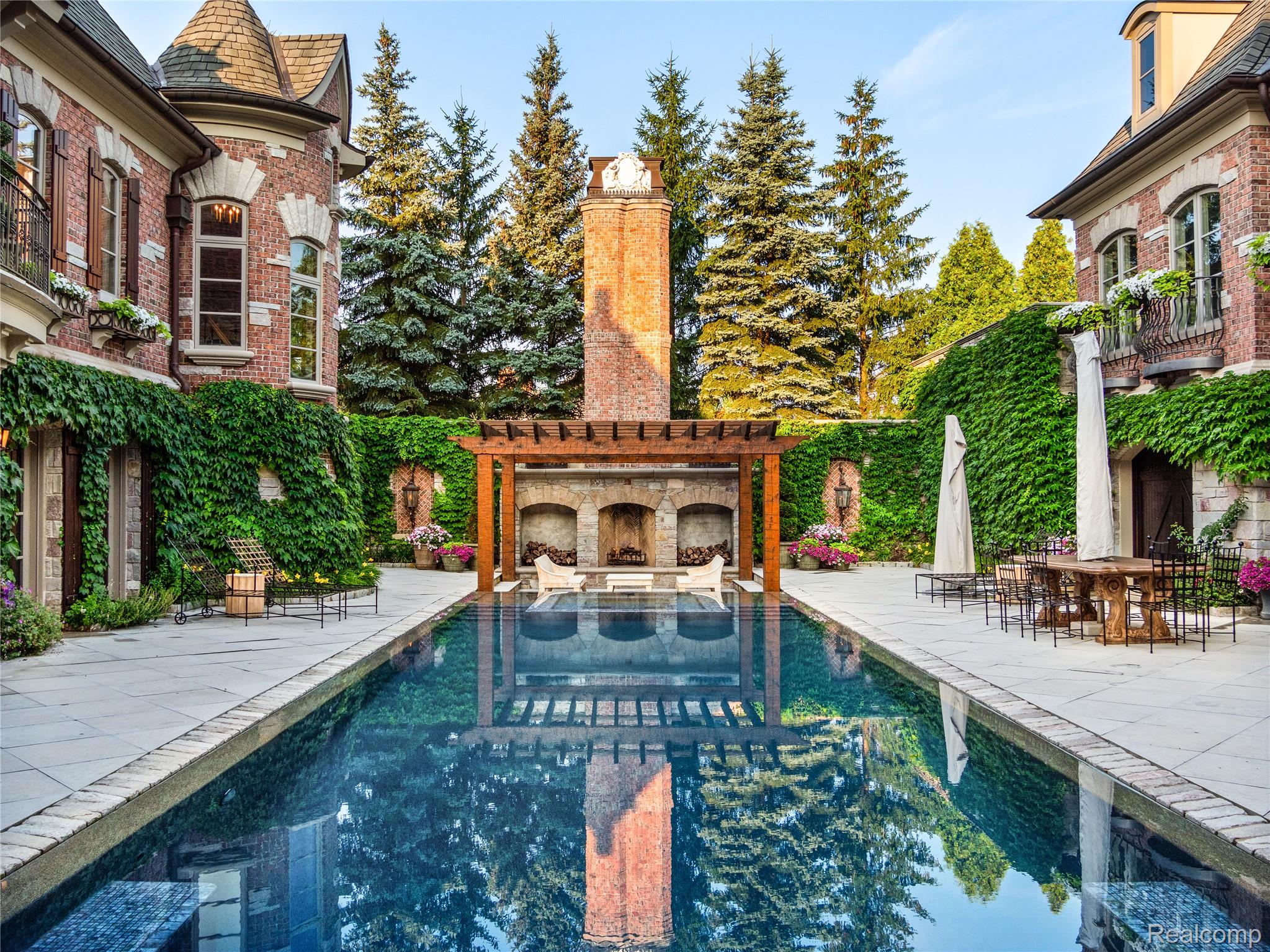 2756 Turtle Bluff Drive