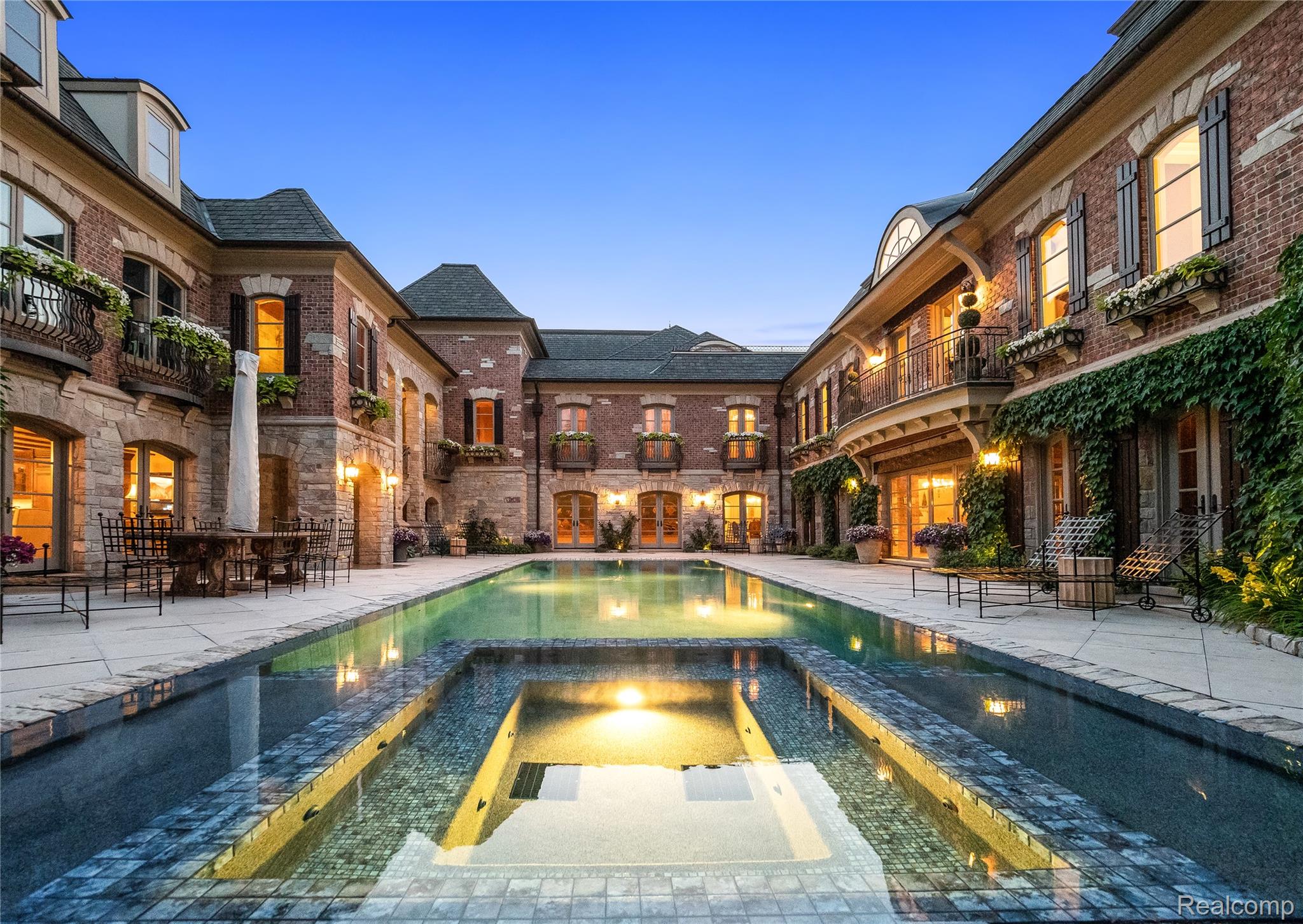 2756 Turtle Bluff Drive