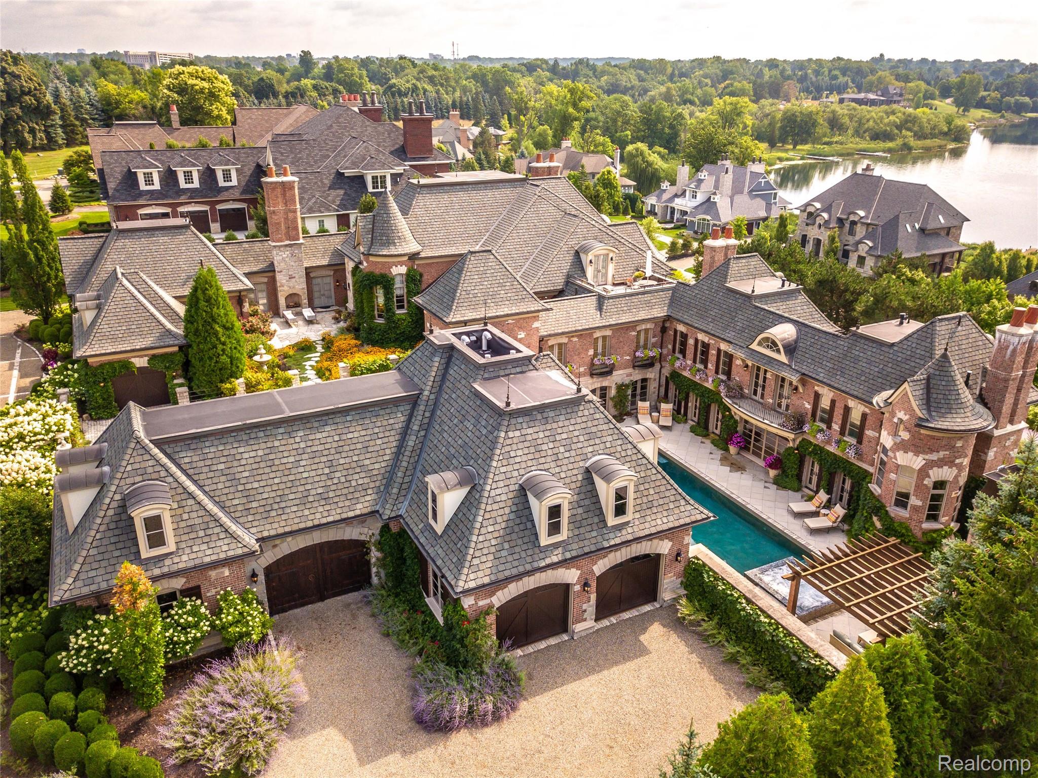 2756 Turtle Bluff Drive