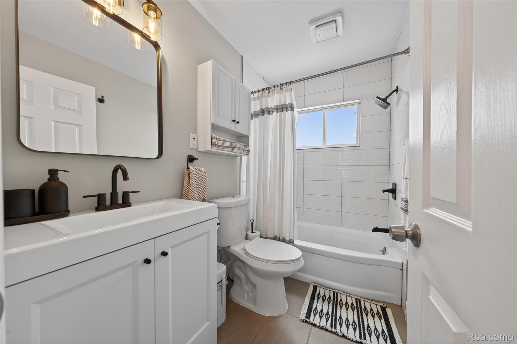 3528 Phillips Avenue