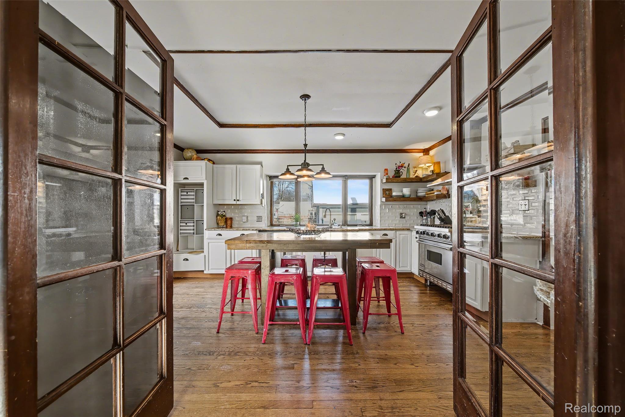 1119 E Maple Road