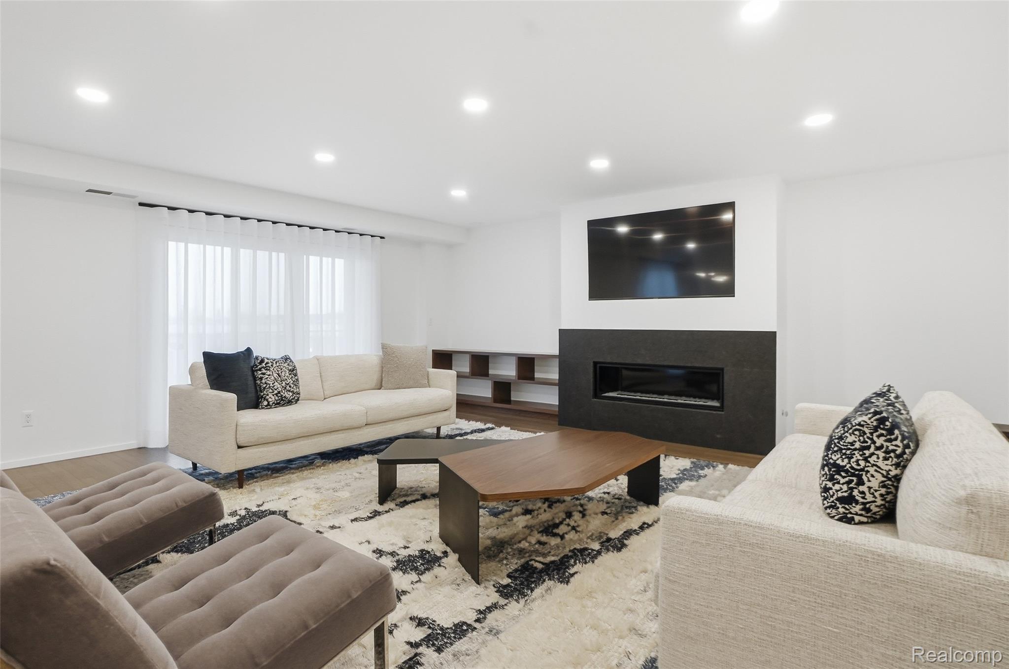 411 S Old Woodward Avenue 510