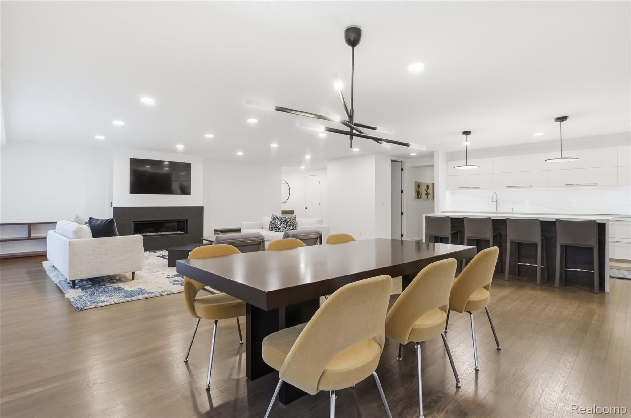 411 S Old Woodward Avenue 510