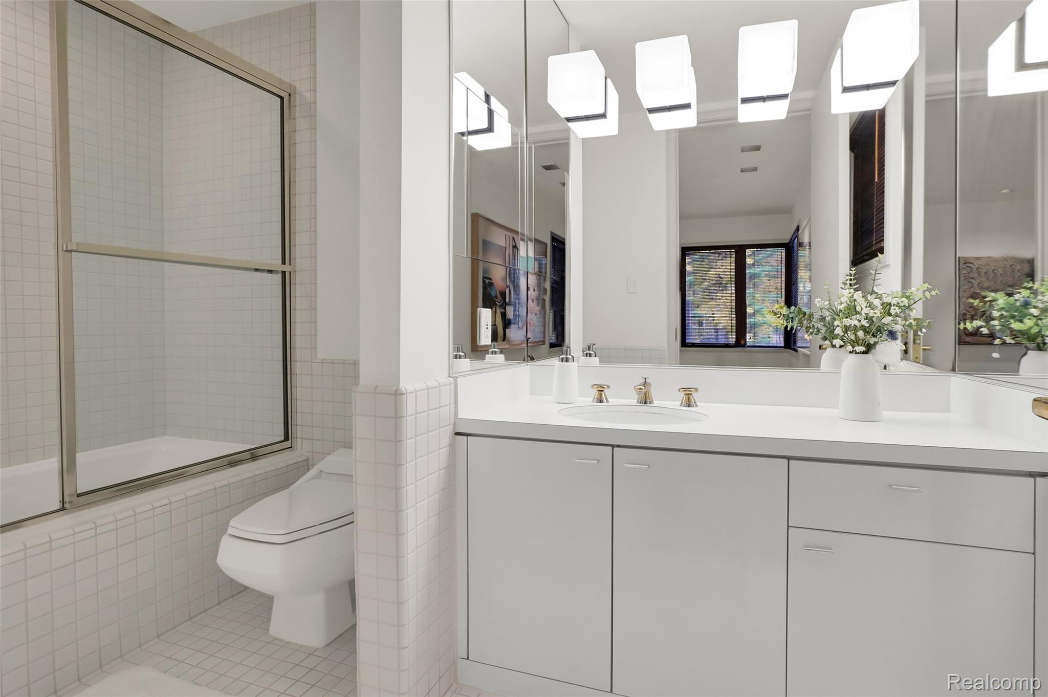 1335 Trowbridge Road