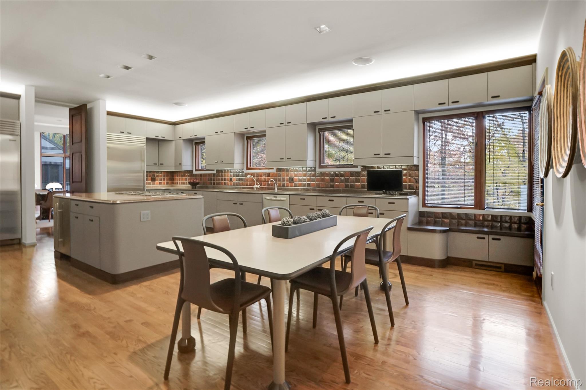 1335 Trowbridge Road