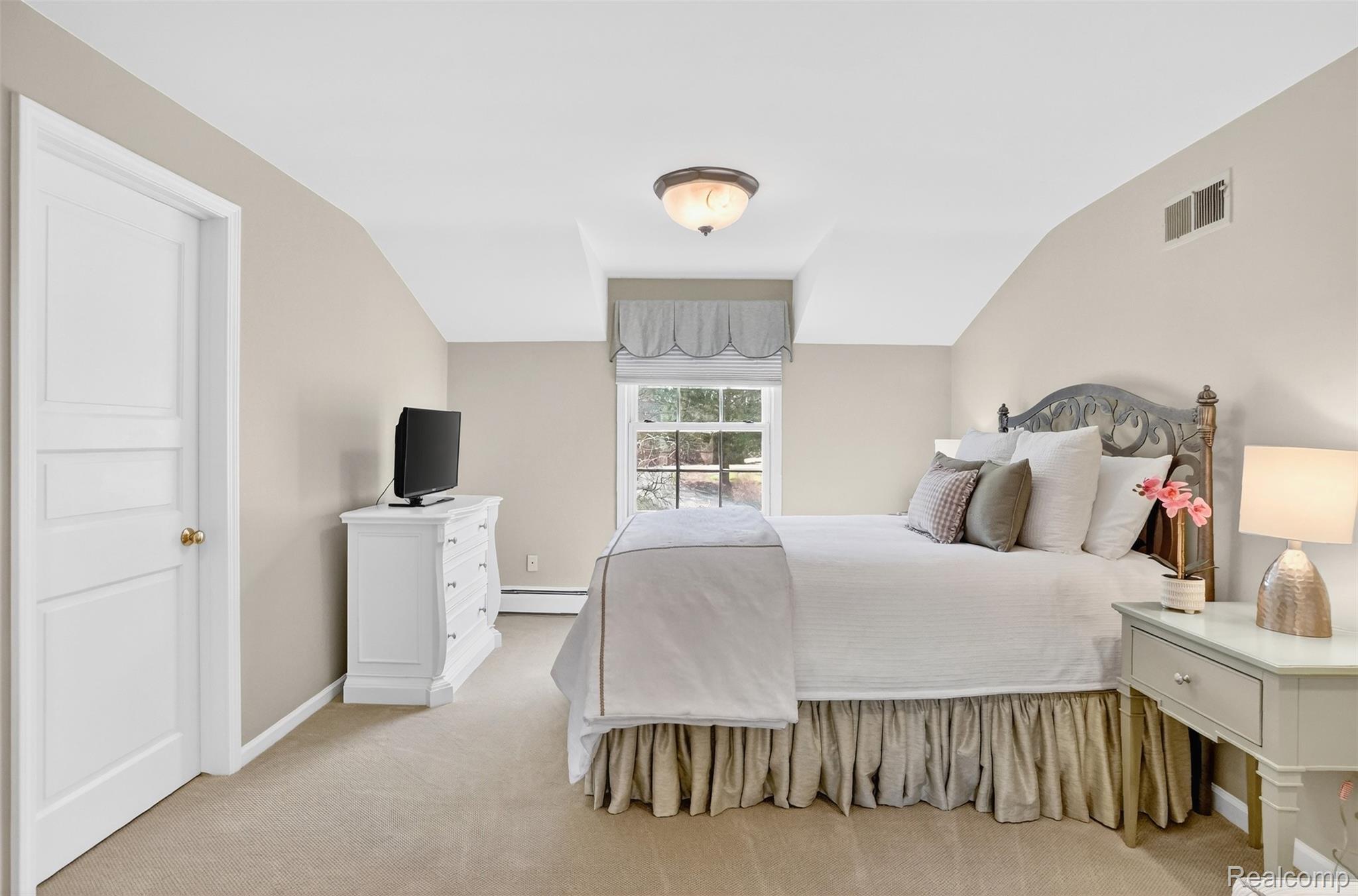 27220 Willowgreen Court