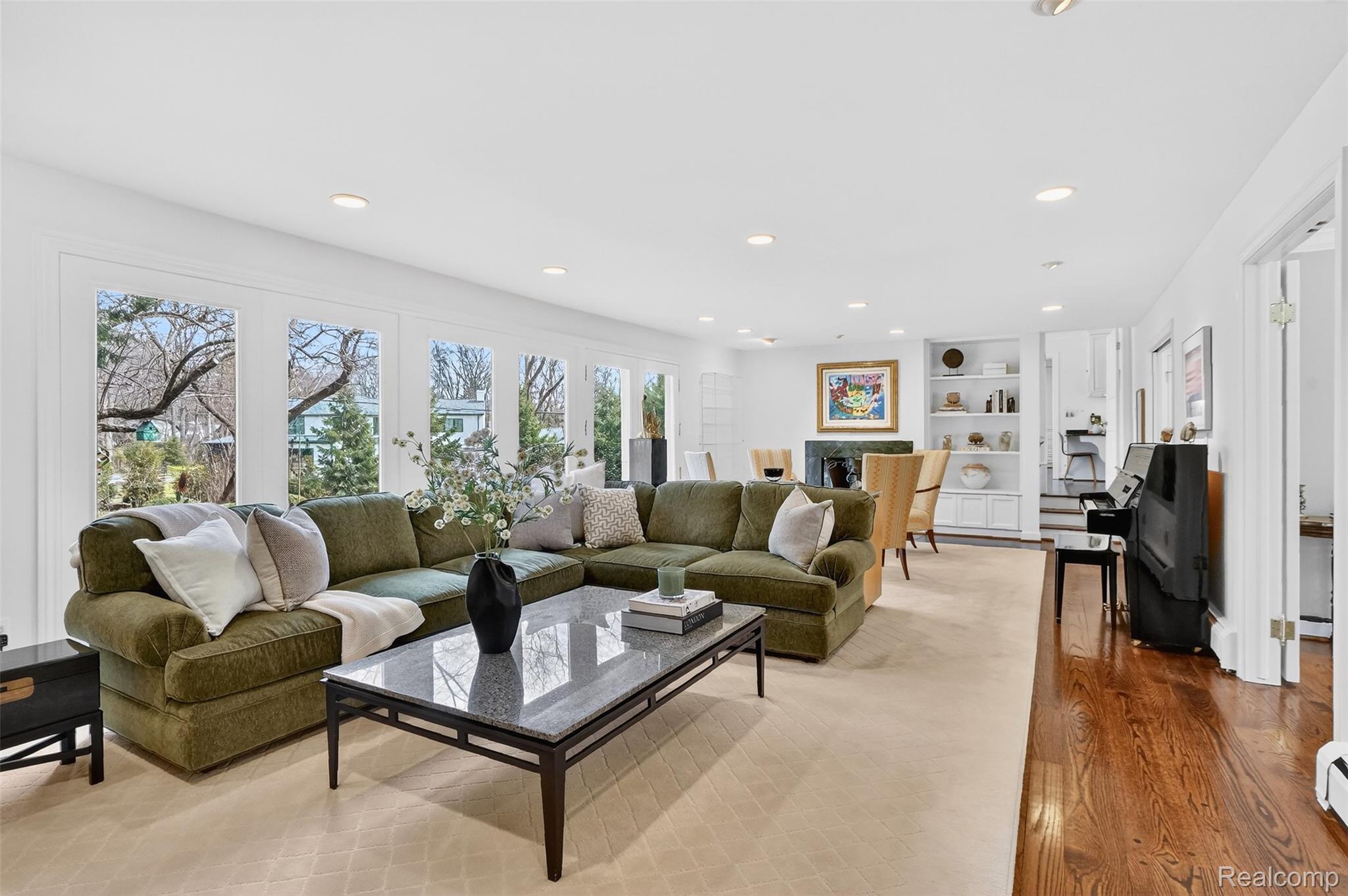 27220 Willowgreen Court