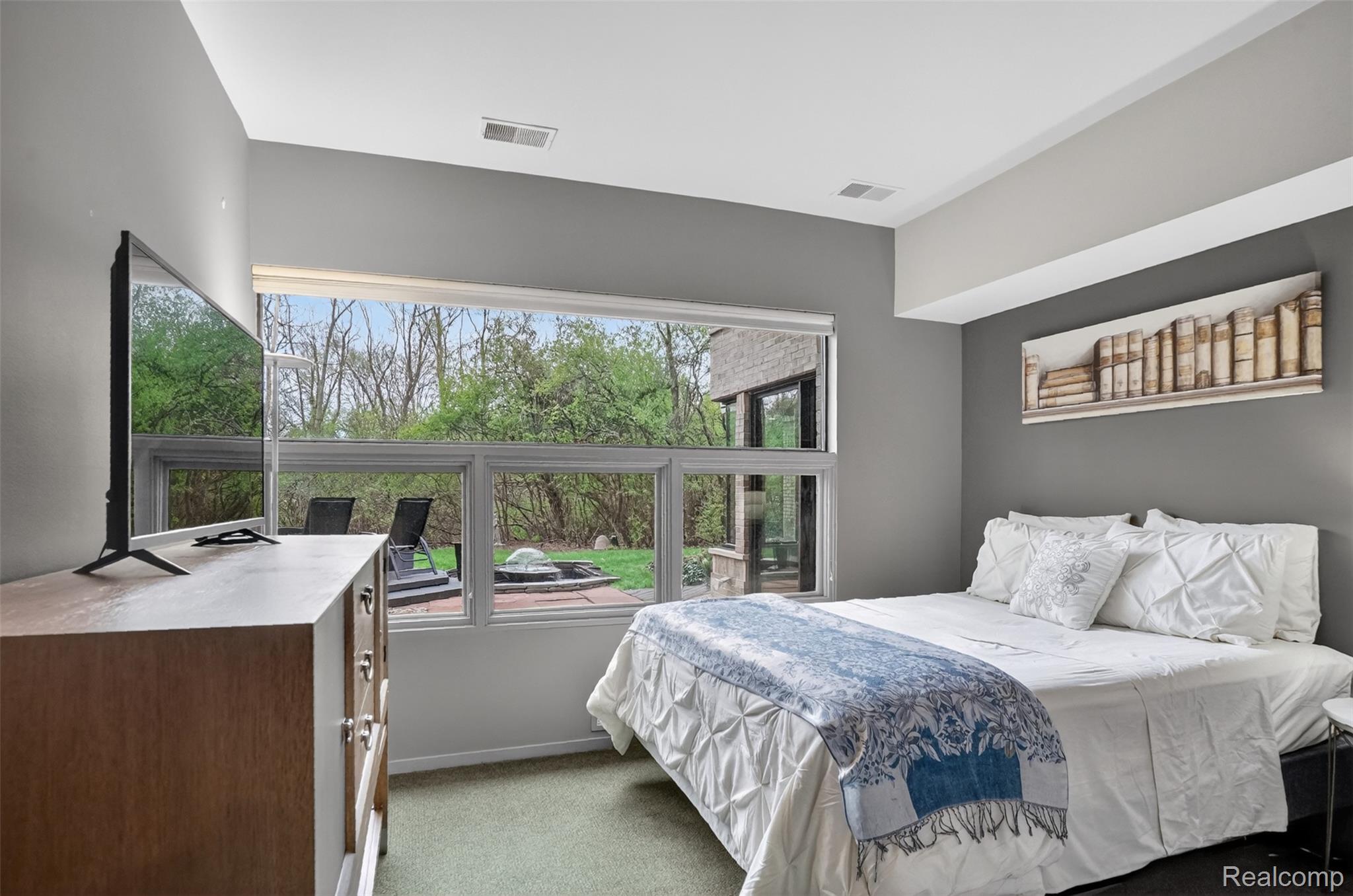 5044 CHRISTY Court