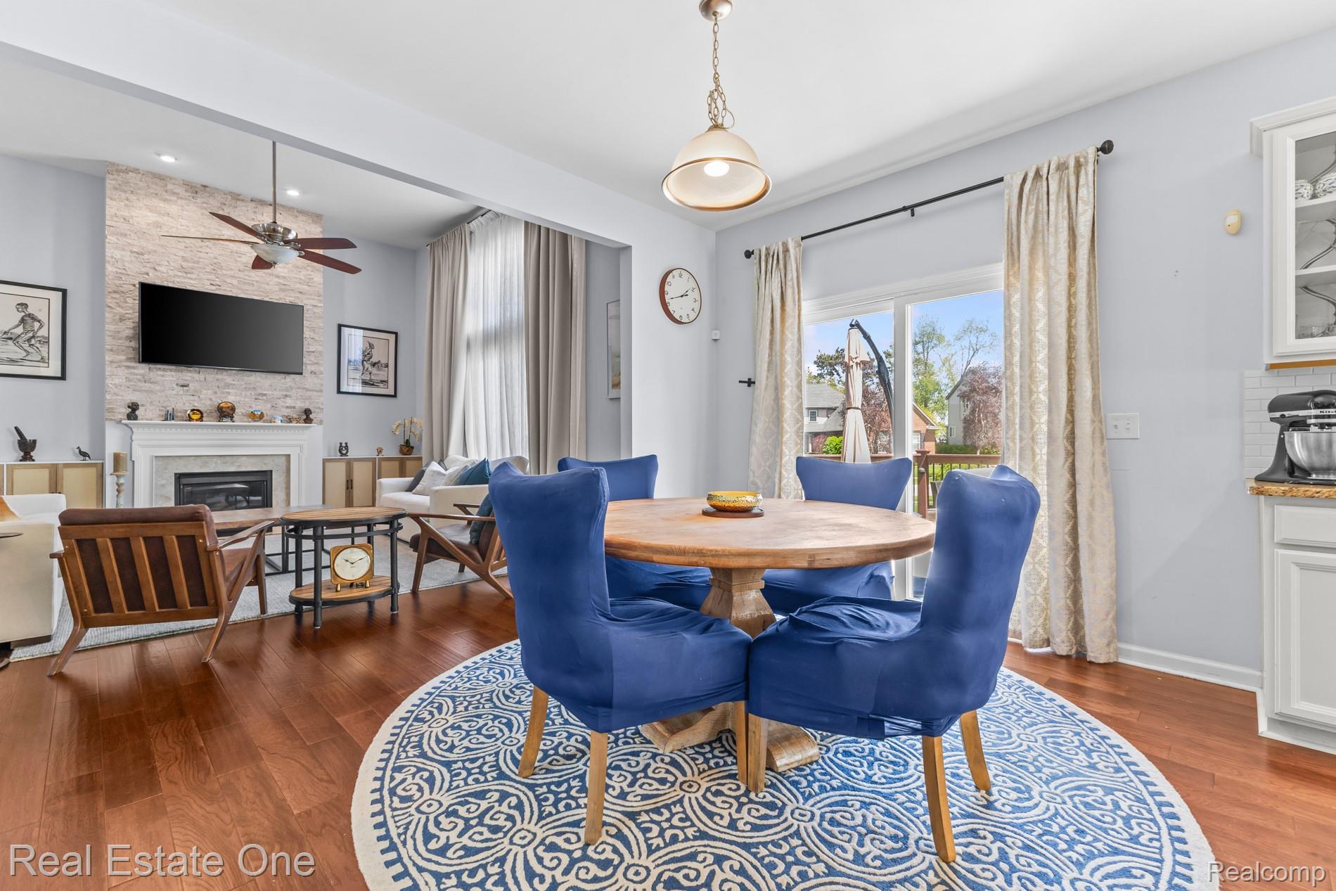 2057 Warbler Court