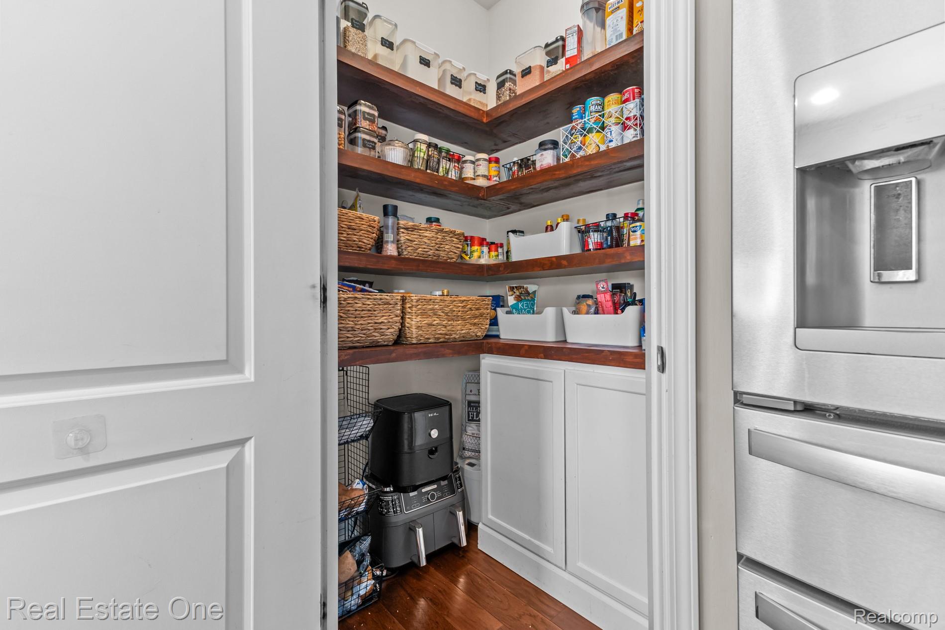 2057 Warbler Court