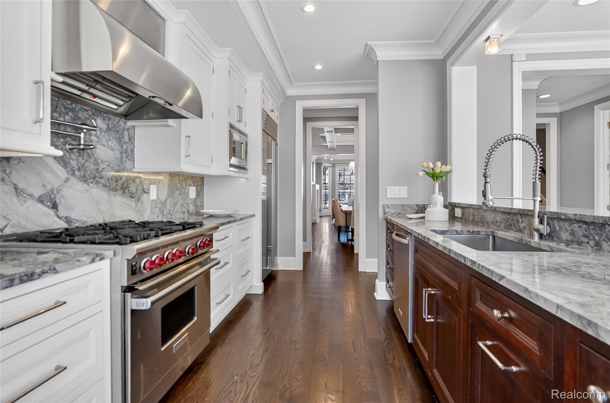 277 W Brown Street