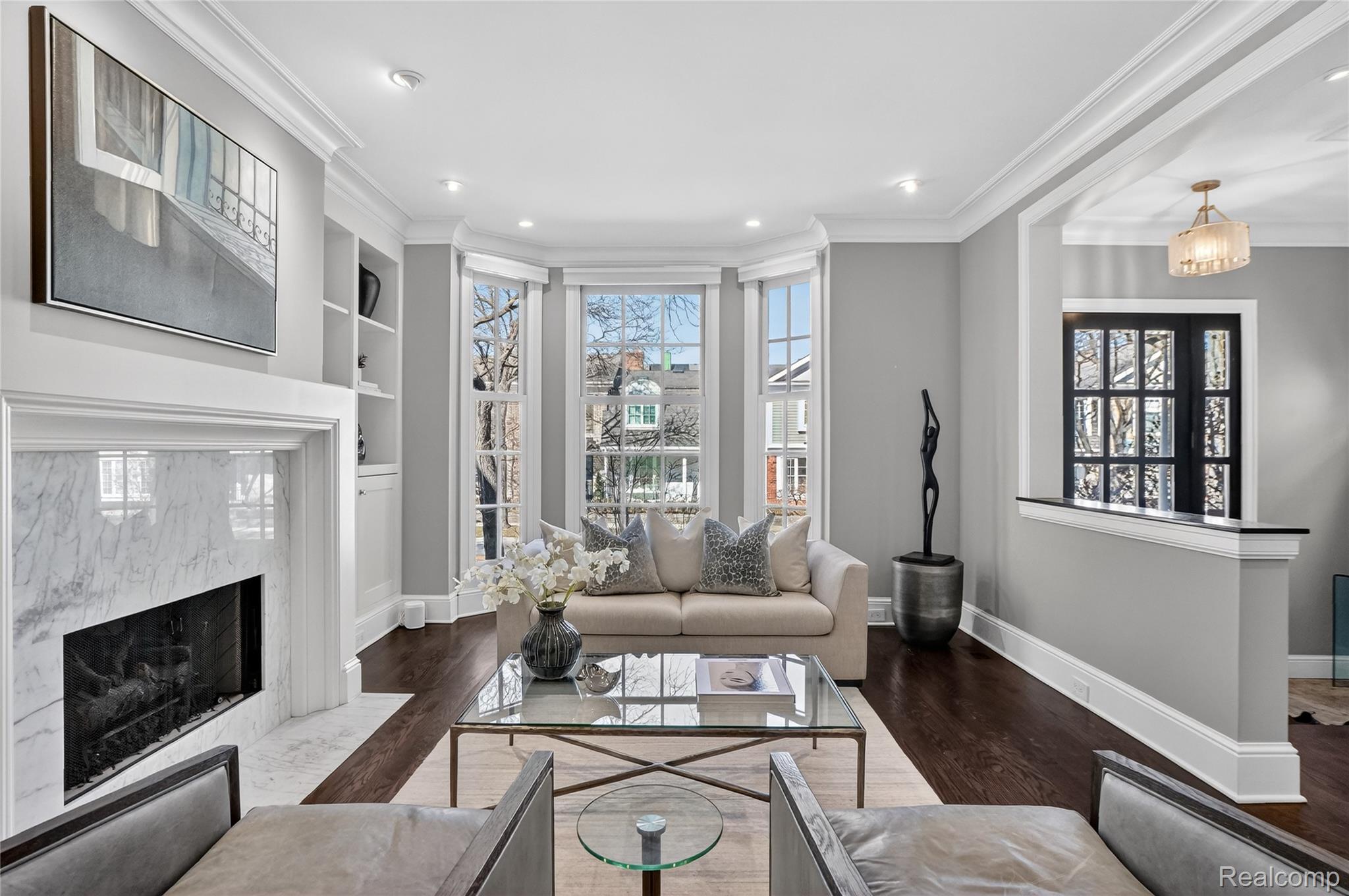 277 W Brown Street