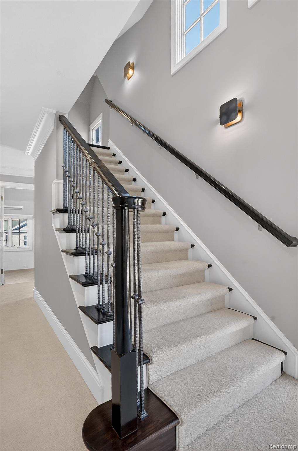 277 W Brown Street